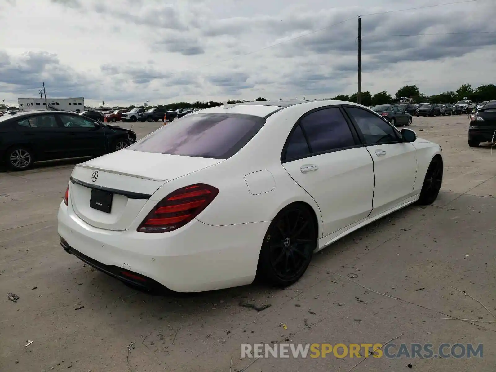 4 Photograph of a damaged car WDDUG8DB3KA436268 MERCEDES-BENZ S CLASS 2019