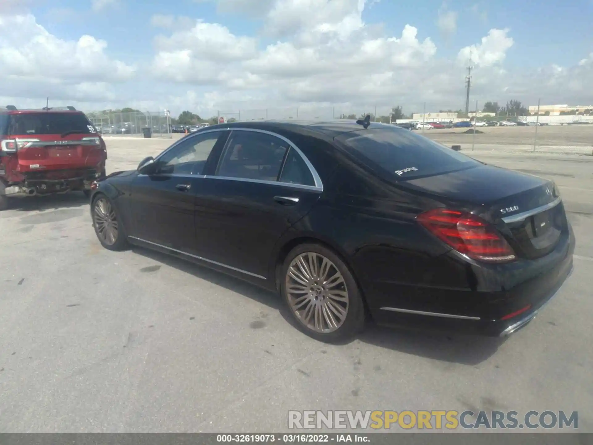 3 Photograph of a damaged car WDDUG8DB3KA488483 MERCEDES-BENZ S-CLASS 2019