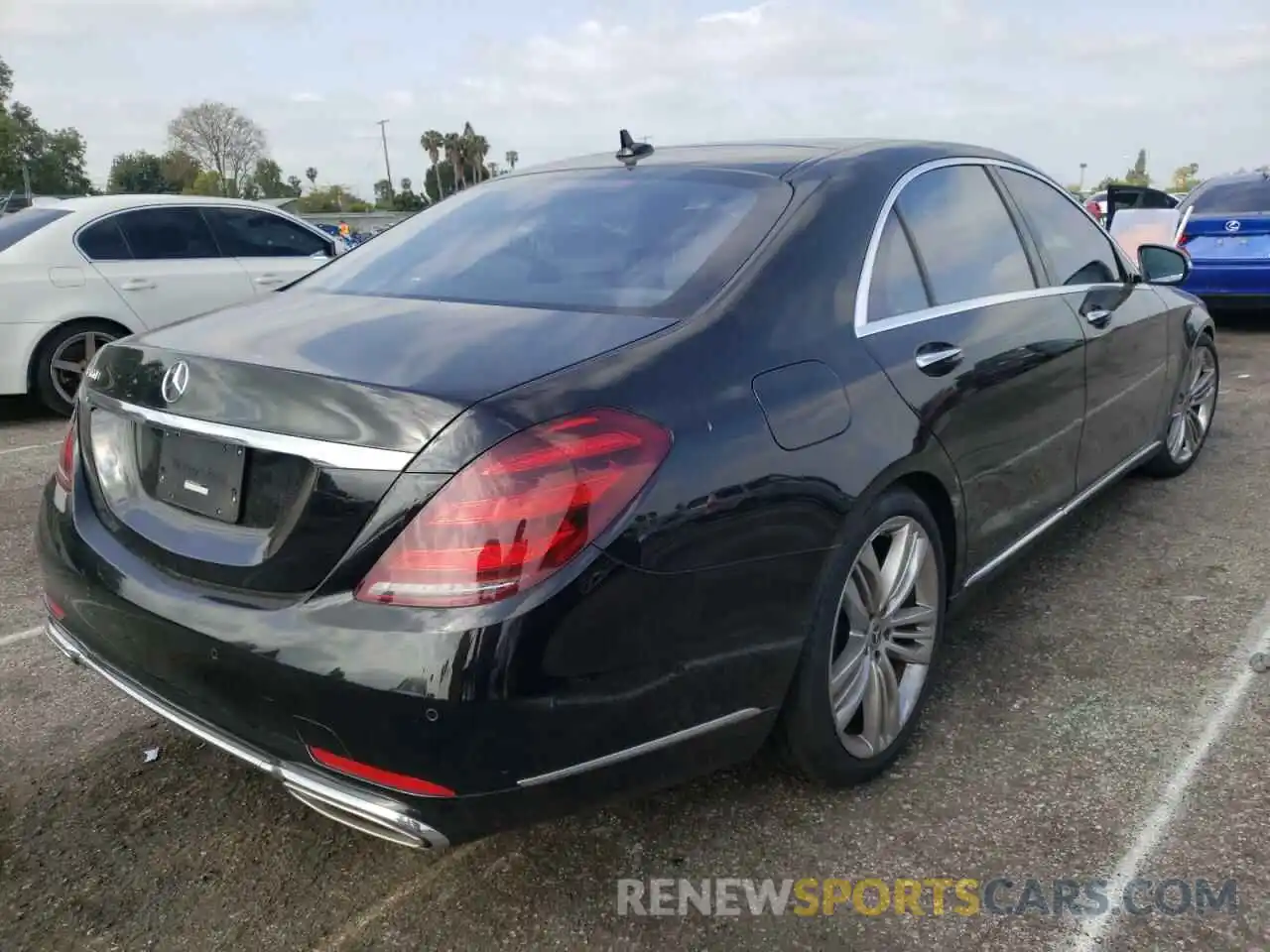 4 Photograph of a damaged car WDDUG8DB4KA489688 MERCEDES-BENZ S-CLASS 2019