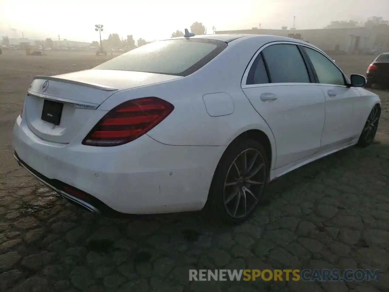 4 Photograph of a damaged car WDDUG8DB5KA448308 MERCEDES-BENZ S-CLASS 2019