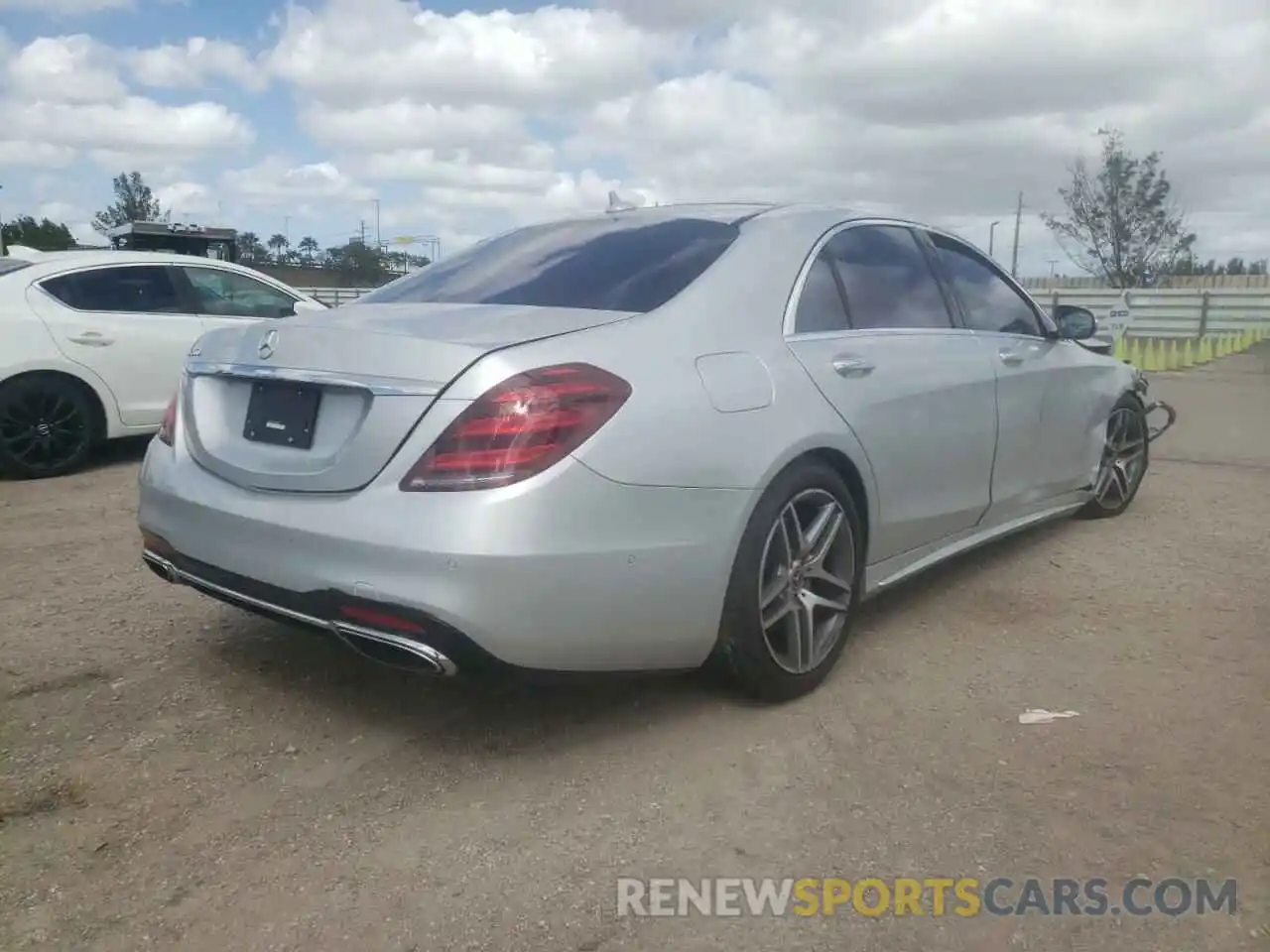 4 Photograph of a damaged car WDDUG8DB7KA489684 MERCEDES-BENZ S-CLASS 2019