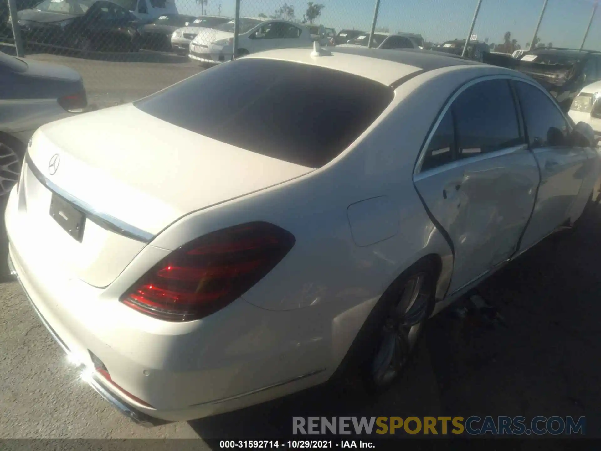 4 Photograph of a damaged car WDDUG8DB9KA484597 MERCEDES-BENZ S-CLASS 2019