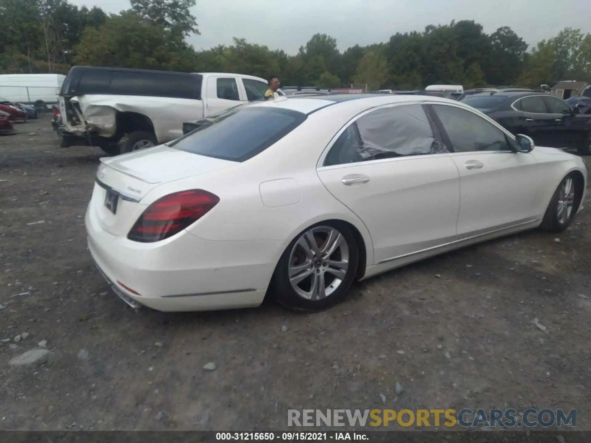 4 Photograph of a damaged car WDDUG8GB2KA483626 MERCEDES-BENZ S-CLASS 2019