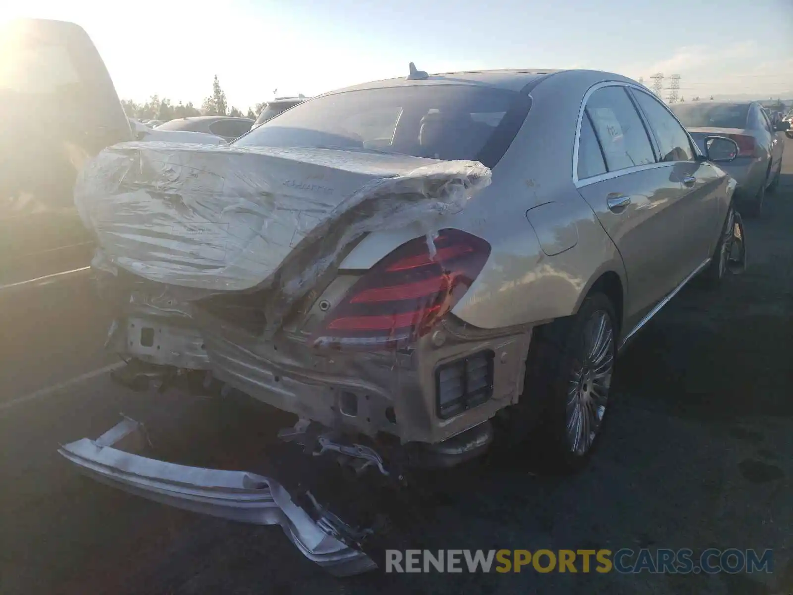 4 Photograph of a damaged car WDDUG8GB8KA490743 MERCEDES-BENZ S-CLASS 2019