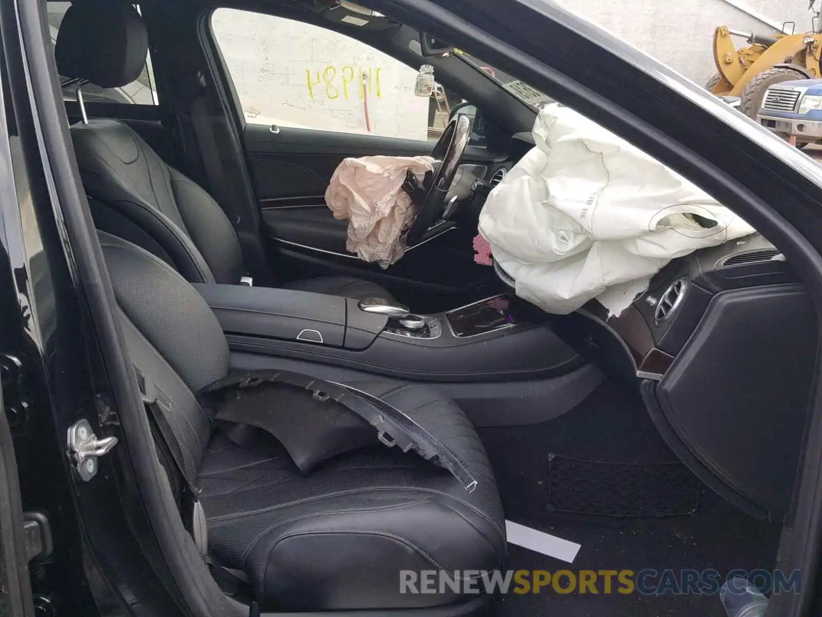 5 Photograph of a damaged car WDDUG8GB9KA431409 MERCEDES-BENZ S CLASS 2019