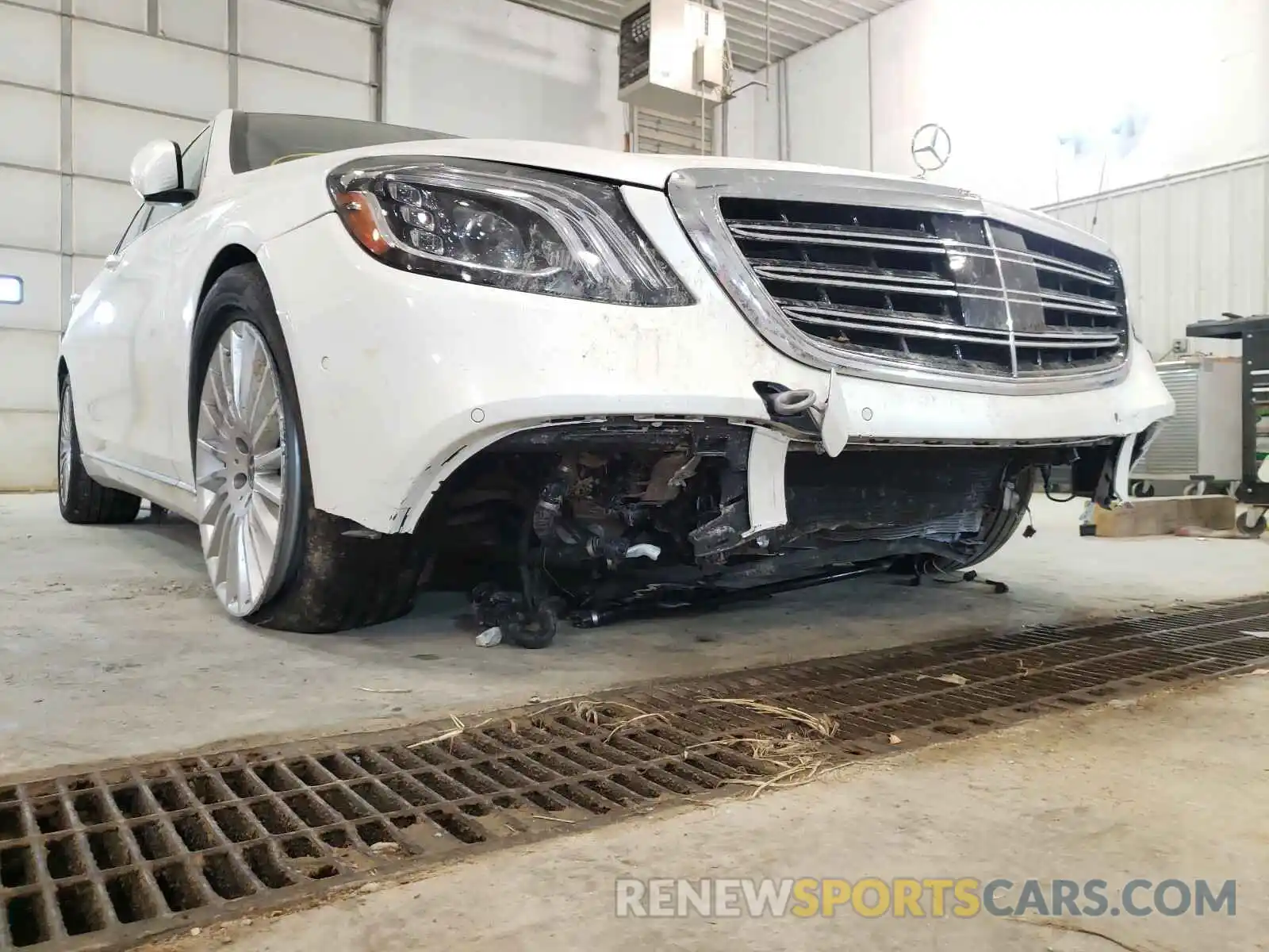 9 Photograph of a damaged car WDDUG8GBXKA463611 MERCEDES-BENZ S CLASS 2019