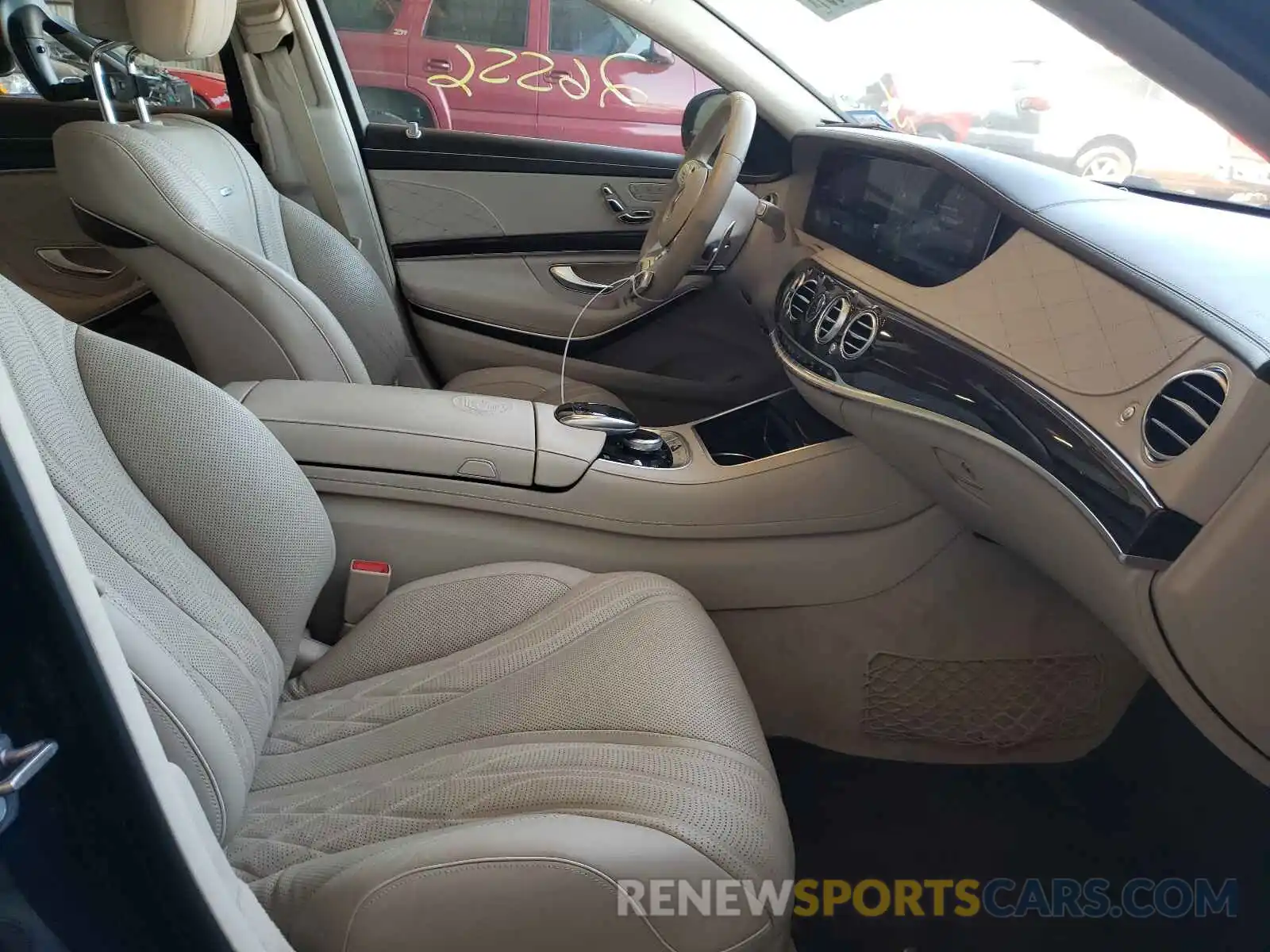 5 Photograph of a damaged car WDDUG8JB1KA464882 MERCEDES-BENZ S-CLASS 2019