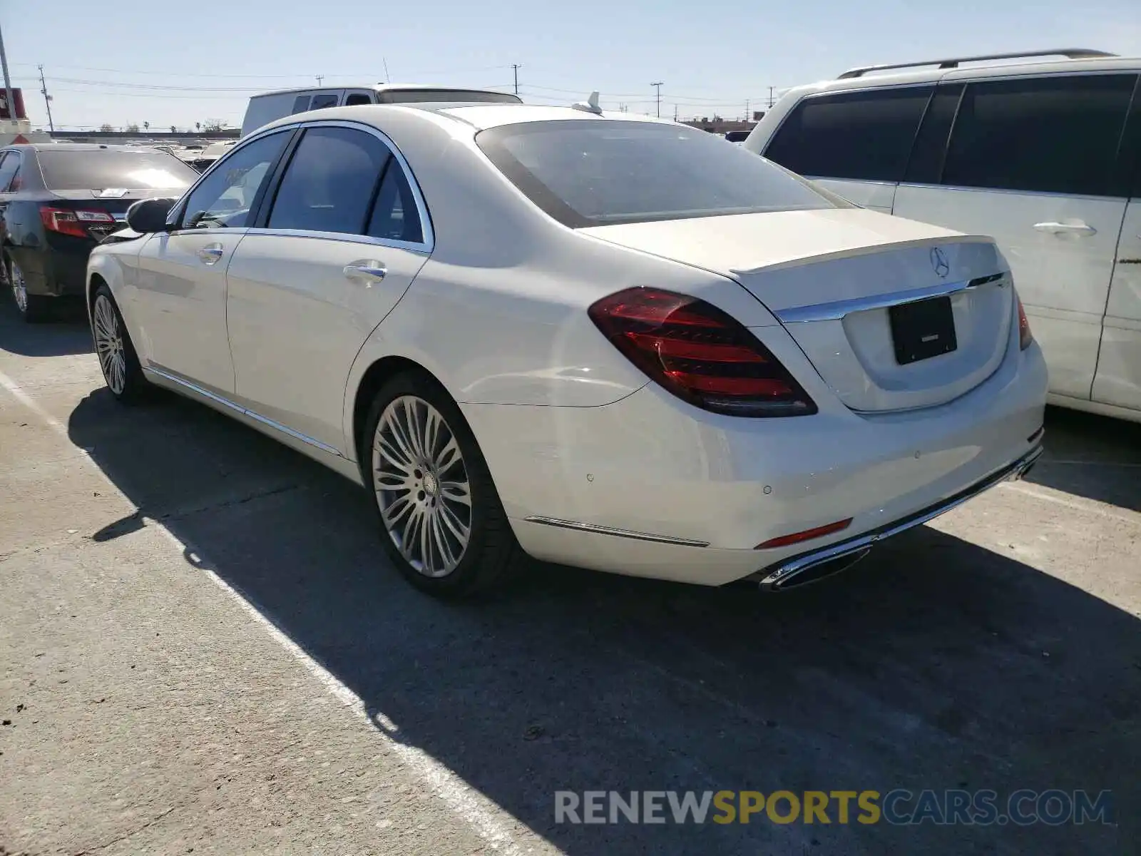 3 Photograph of a damaged car W1KUG6GB6LA528816 MERCEDES-BENZ S CLASS 2020