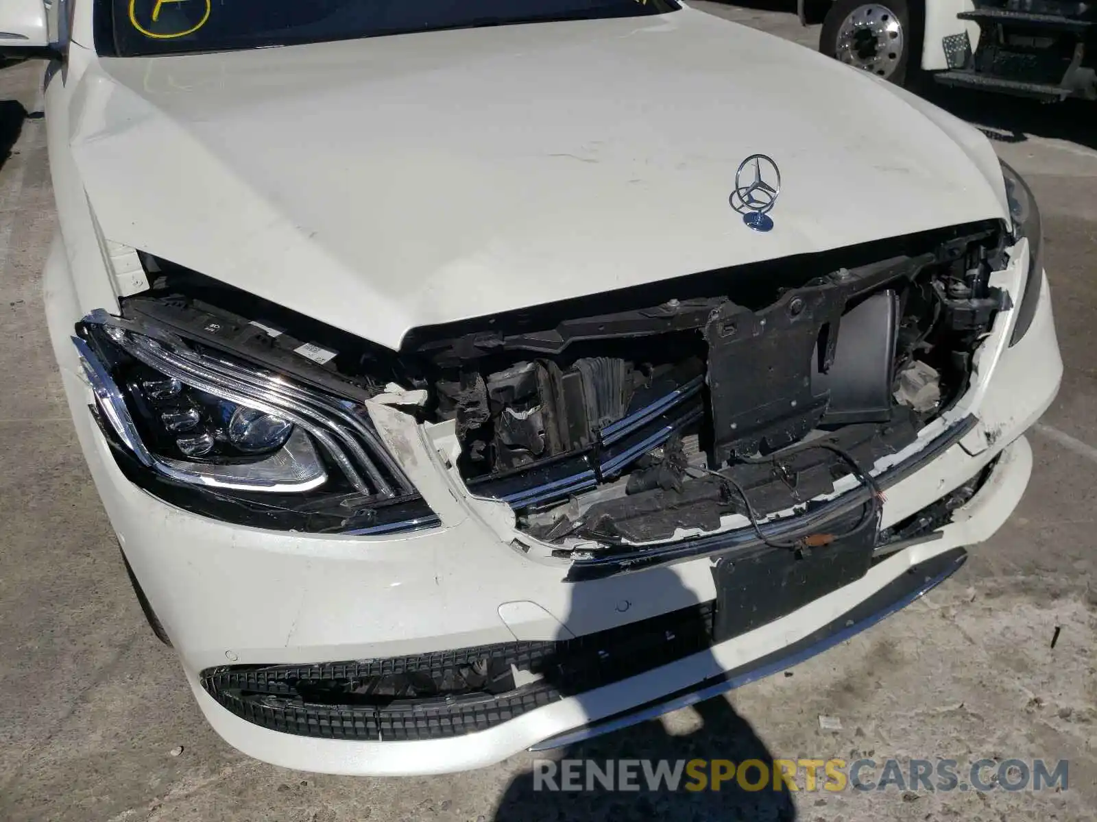 9 Photograph of a damaged car W1KUG6GB6LA528816 MERCEDES-BENZ S CLASS 2020