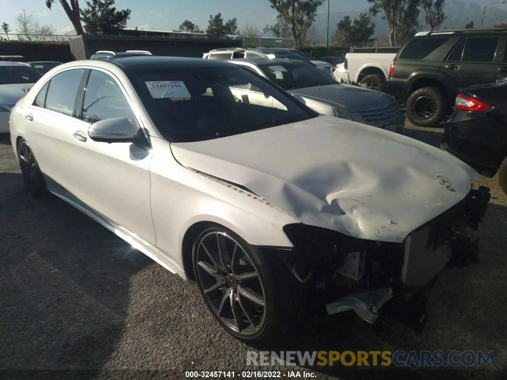 1 Photograph of a damaged car W1KUG8DB1LA552618 MERCEDES-BENZ S-CLASS 2020