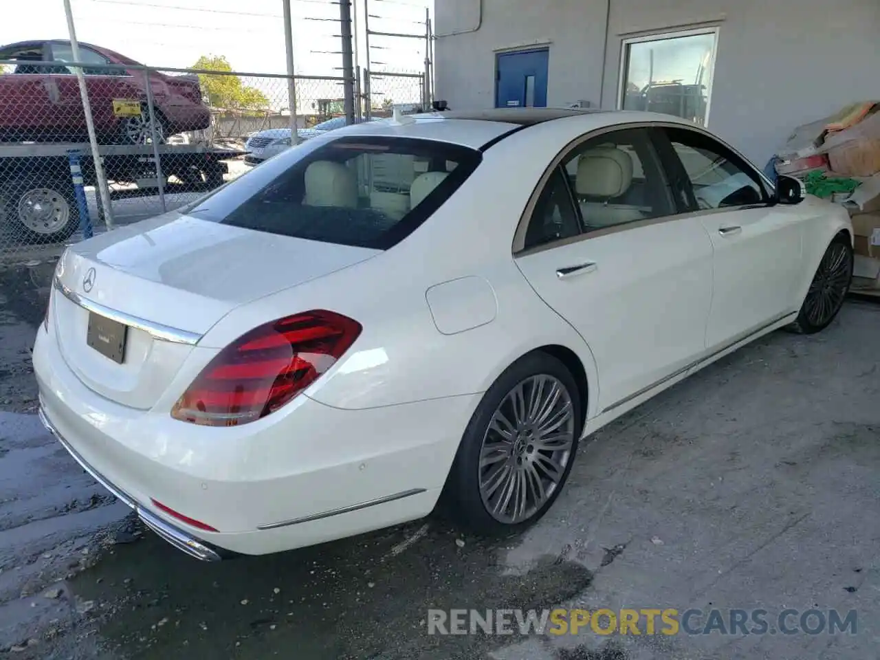 4 Photograph of a damaged car W1KUG8DB2LA565653 MERCEDES-BENZ S-CLASS 2020