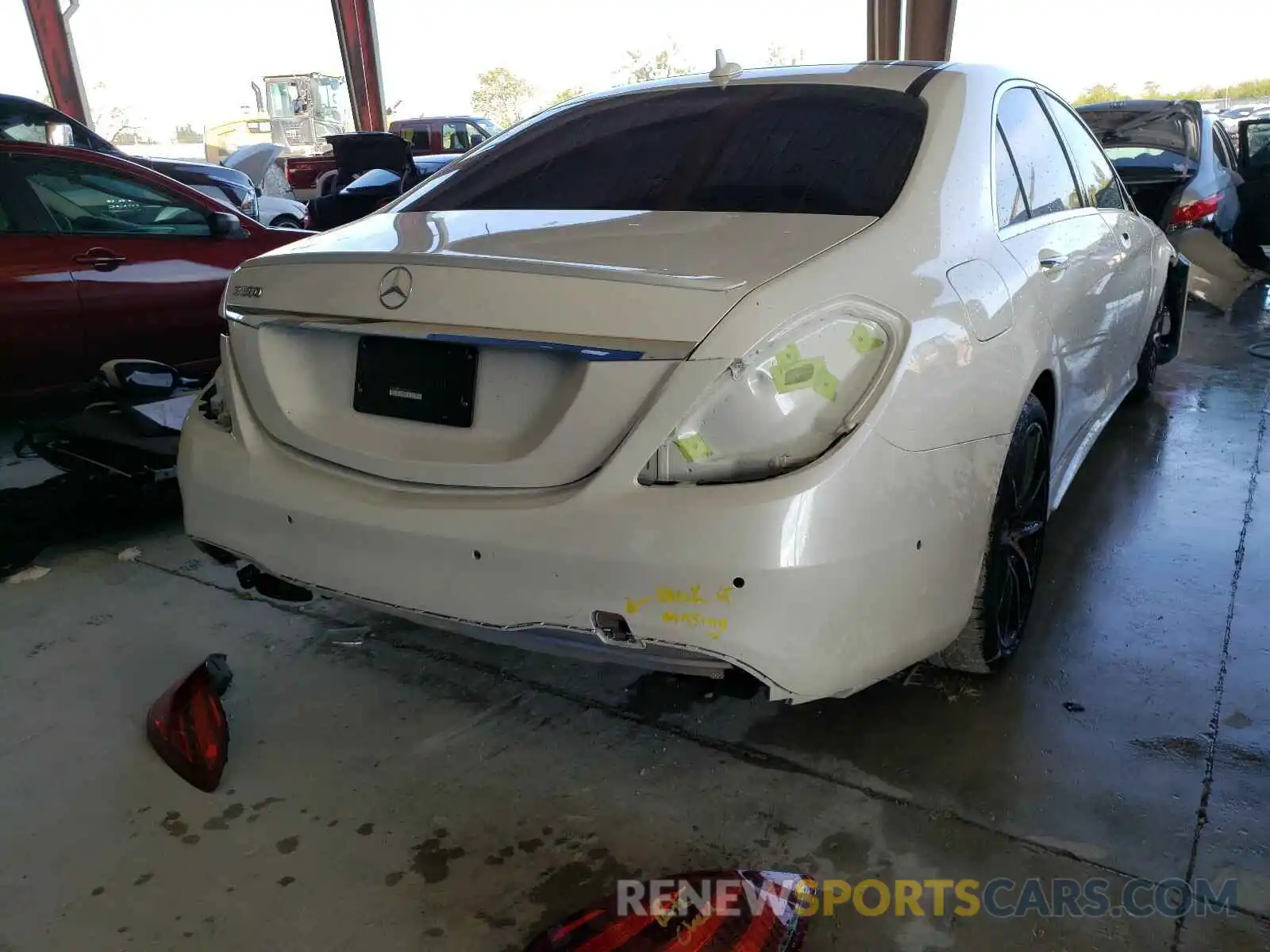 4 Photograph of a damaged car W1KUG8DB3LA551051 MERCEDES-BENZ S-CLASS 2020