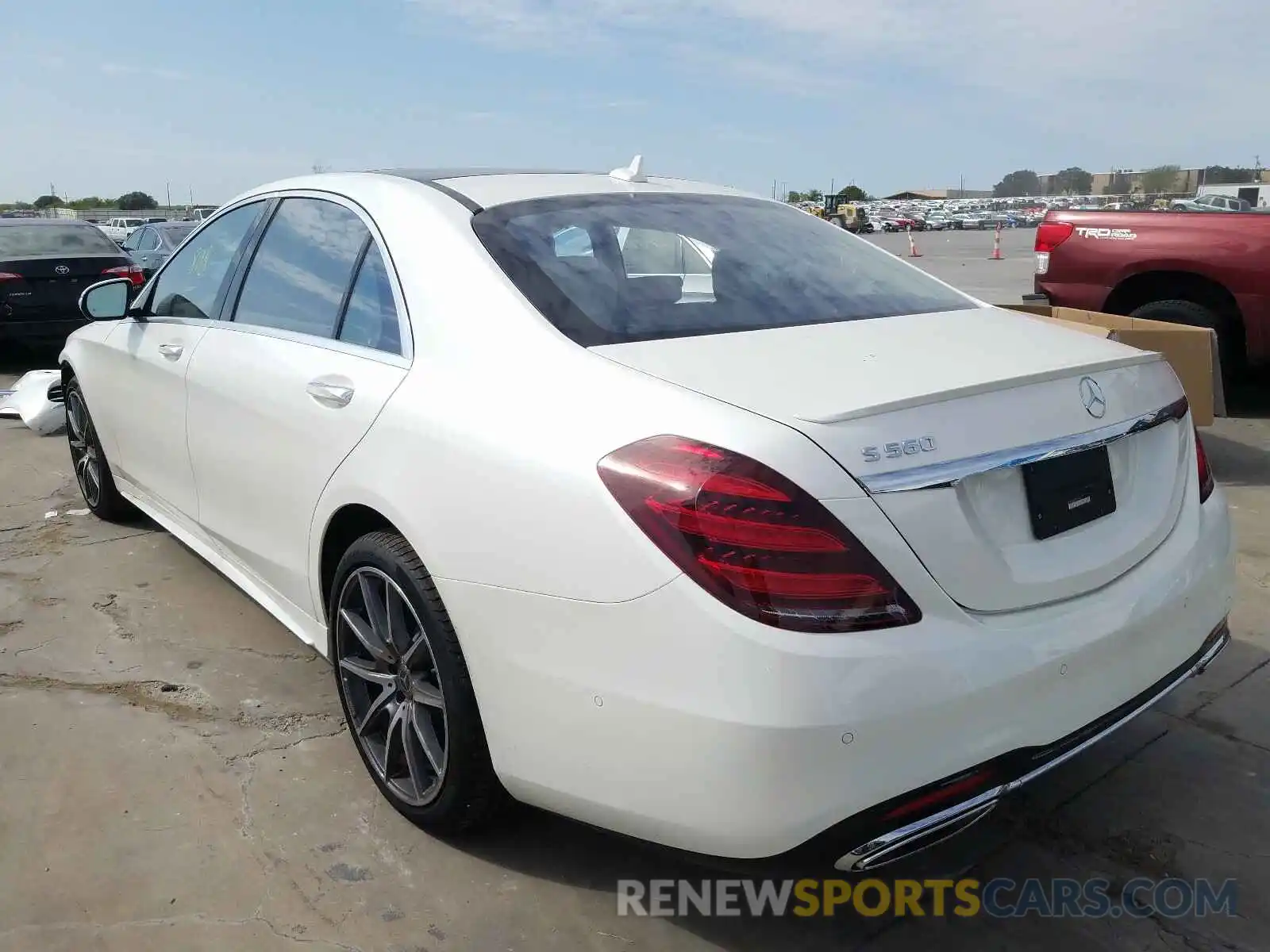 3 Photograph of a damaged car W1KUG8DB5LA568076 MERCEDES-BENZ S CLASS 2020