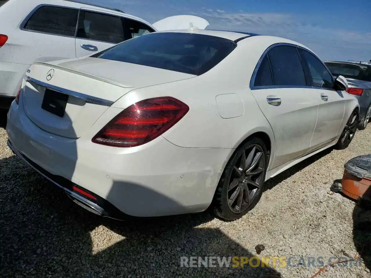 4 Photograph of a damaged car W1KUG8DB8LA529157 MERCEDES-BENZ S-CLASS 2020