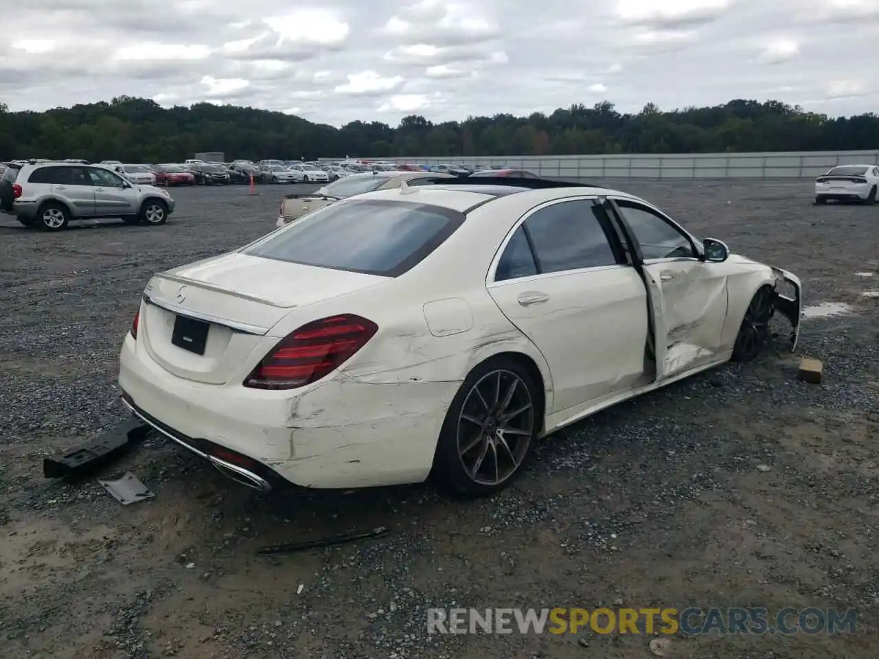 4 Photograph of a damaged car W1KUG8DB8LA558349 MERCEDES-BENZ S-CLASS 2020