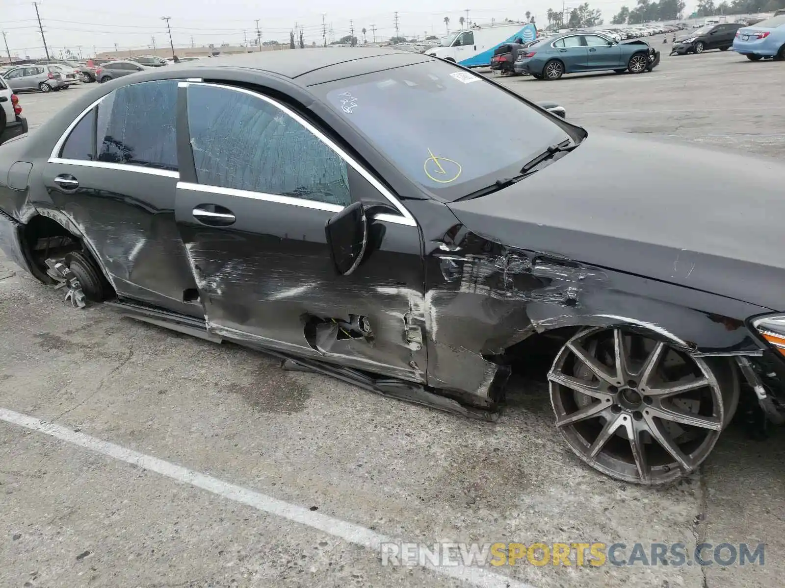 9 Photograph of a damaged car WDDUG6GB3LA517692 MERCEDES-BENZ S CLASS 2020