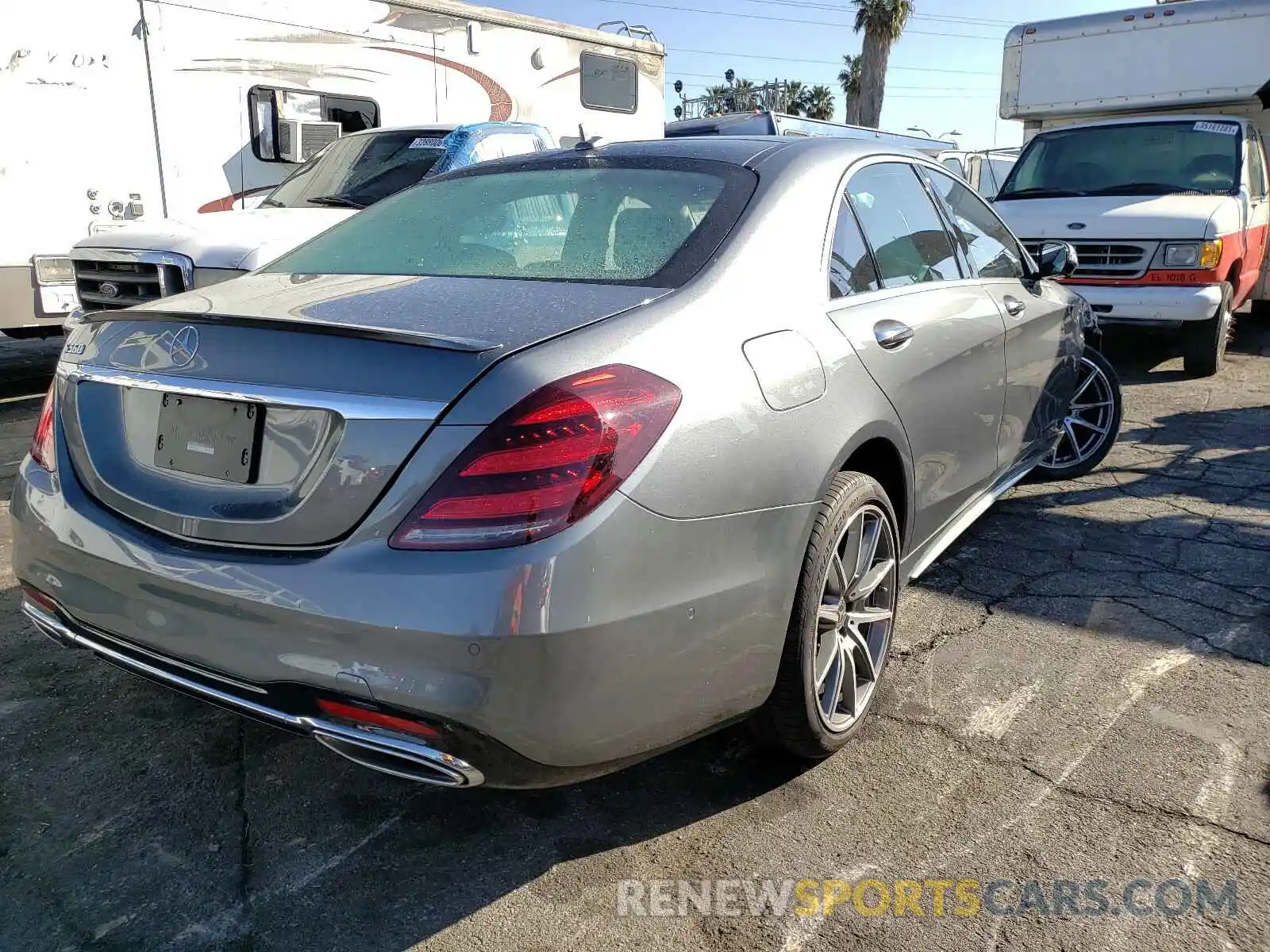 4 Photograph of a damaged car WDDUG8DB2LA516999 MERCEDES-BENZ S CLASS 2020