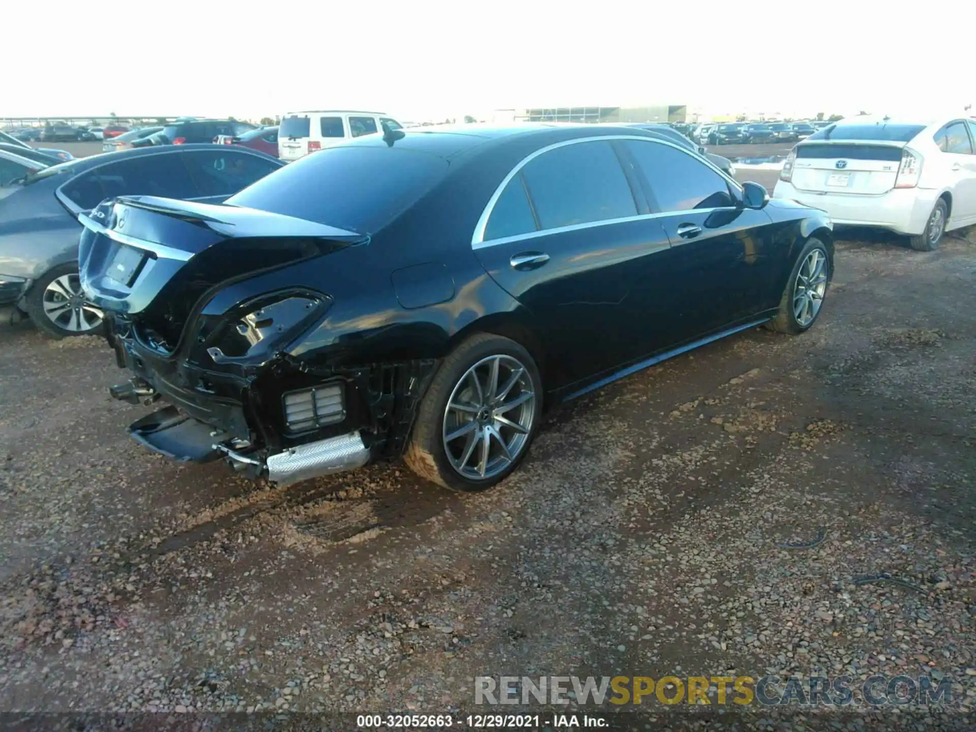 4 Photograph of a damaged car WDDUG8DB7LA508395 MERCEDES-BENZ S-CLASS 2020