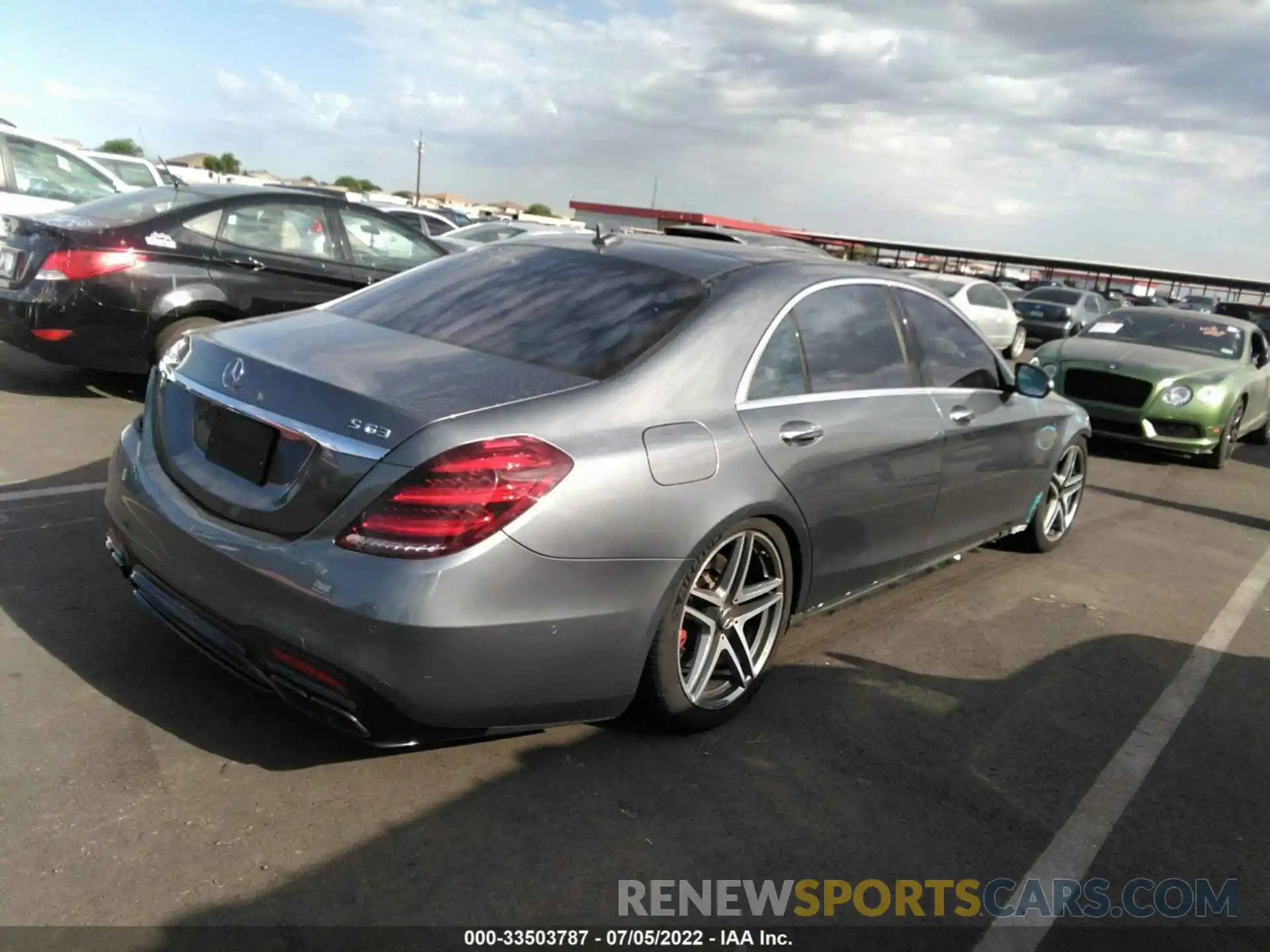 4 Photograph of a damaged car WDDUG8JB3LA516403 MERCEDES-BENZ S-CLASS 2020