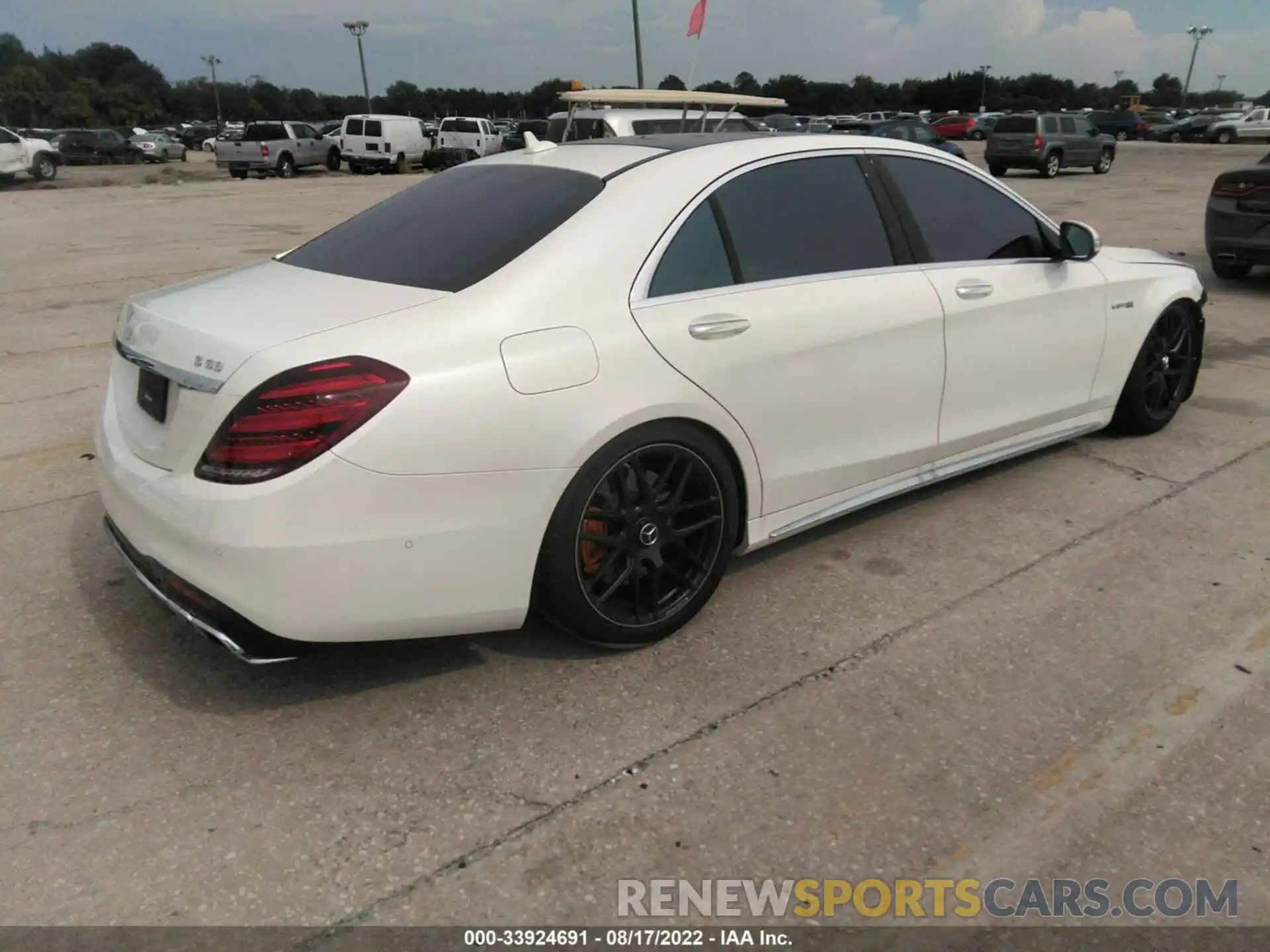 4 Photograph of a damaged car WDDUG8JB8LA513335 MERCEDES-BENZ S-CLASS 2020