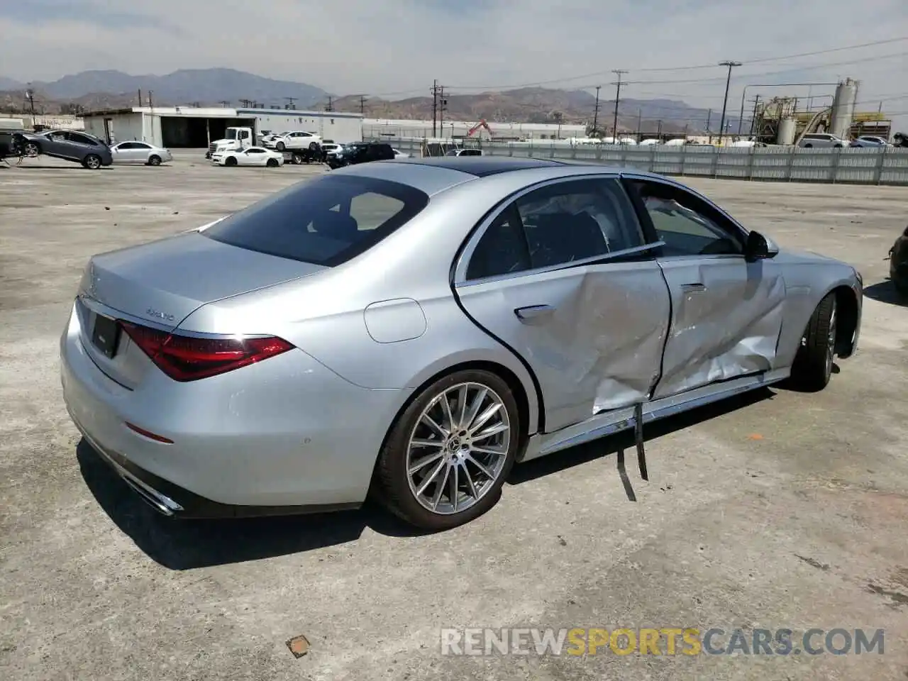 4 Photograph of a damaged car W1K6G7GB3MA017175 MERCEDES-BENZ S-CLASS 2021