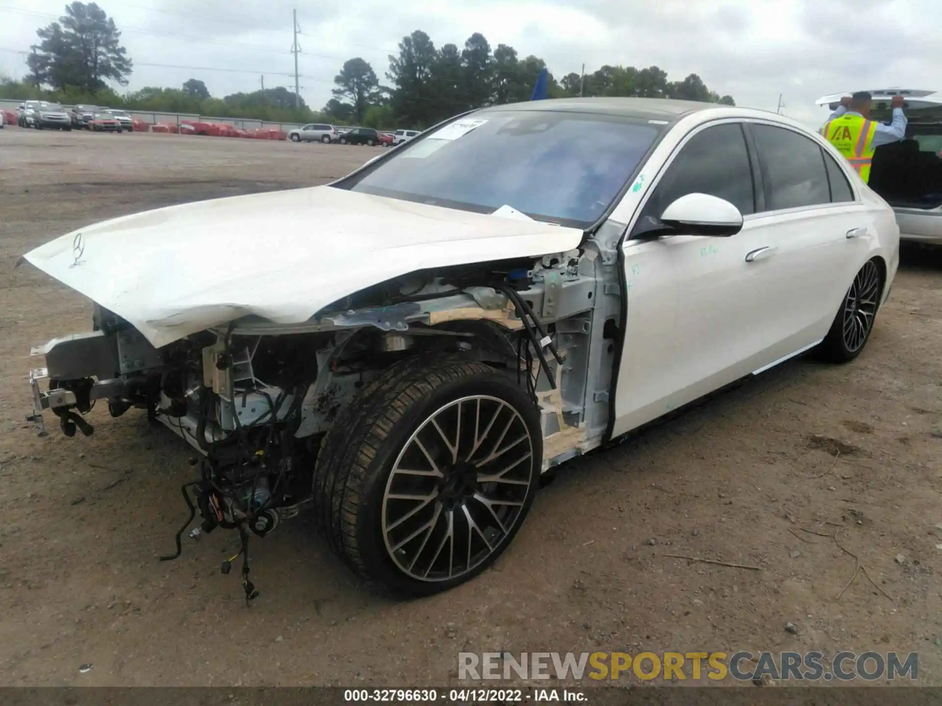 2 Photograph of a damaged car W1K6G6DB2NA070787 MERCEDES-BENZ S-CLASS 2022