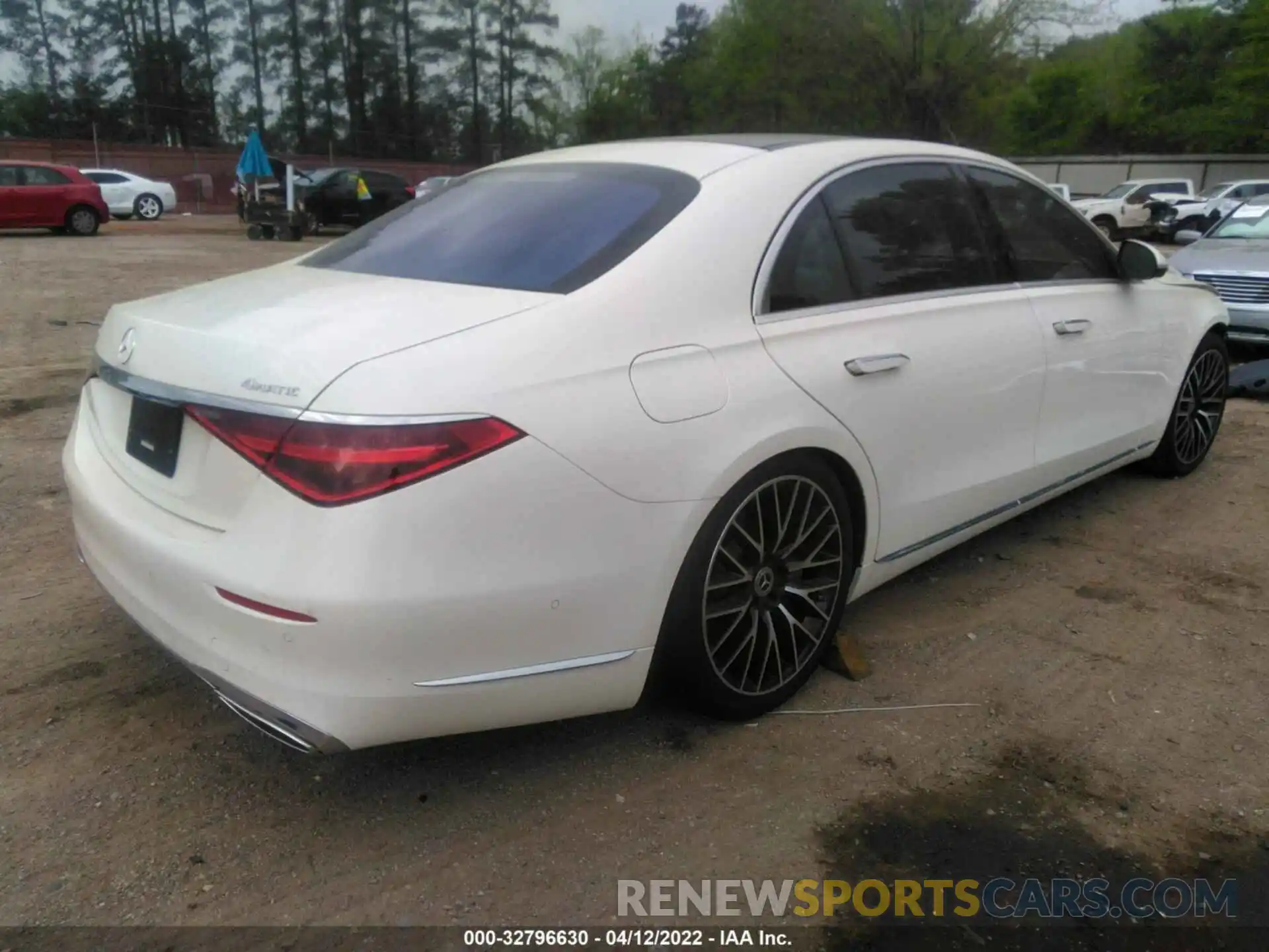 4 Photograph of a damaged car W1K6G6DB2NA070787 MERCEDES-BENZ S-CLASS 2022