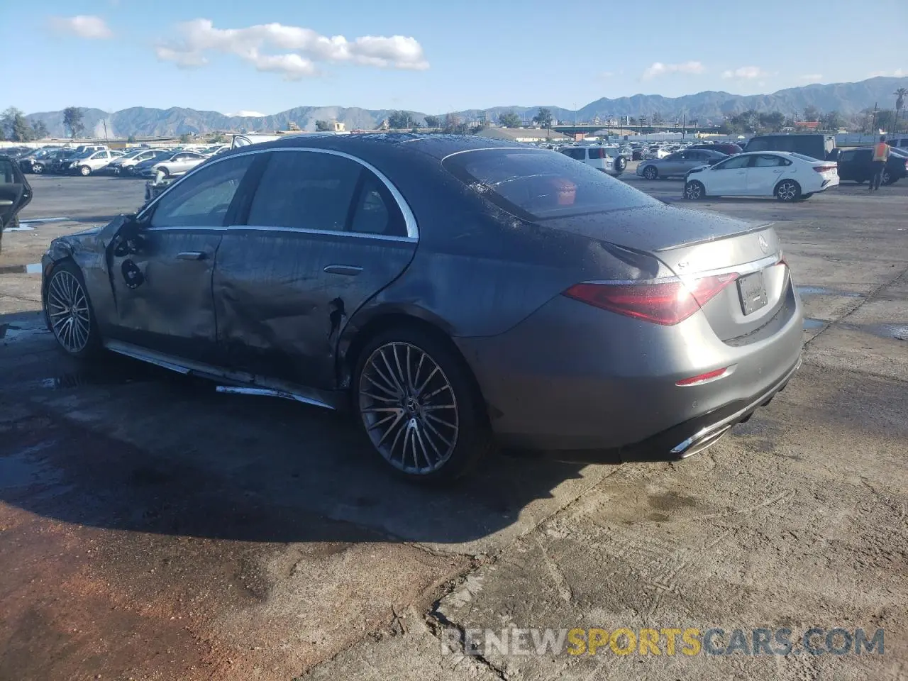 3 Photograph of a damaged car W1K6G6DB6NA106514 MERCEDES-BENZ S-CLASS 2022