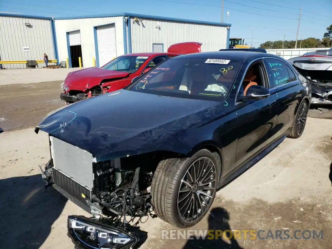 2 Photograph of a damaged car W1K6G6DB8NA081275 MERCEDES-BENZ S-CLASS 2022