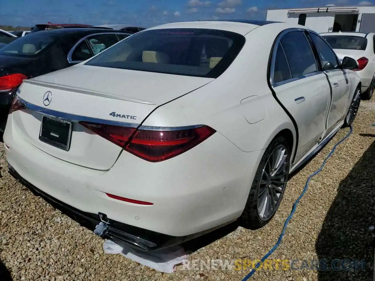 4 Photograph of a damaged car W1K6G6DB9NA105051 MERCEDES-BENZ S-CLASS 2022