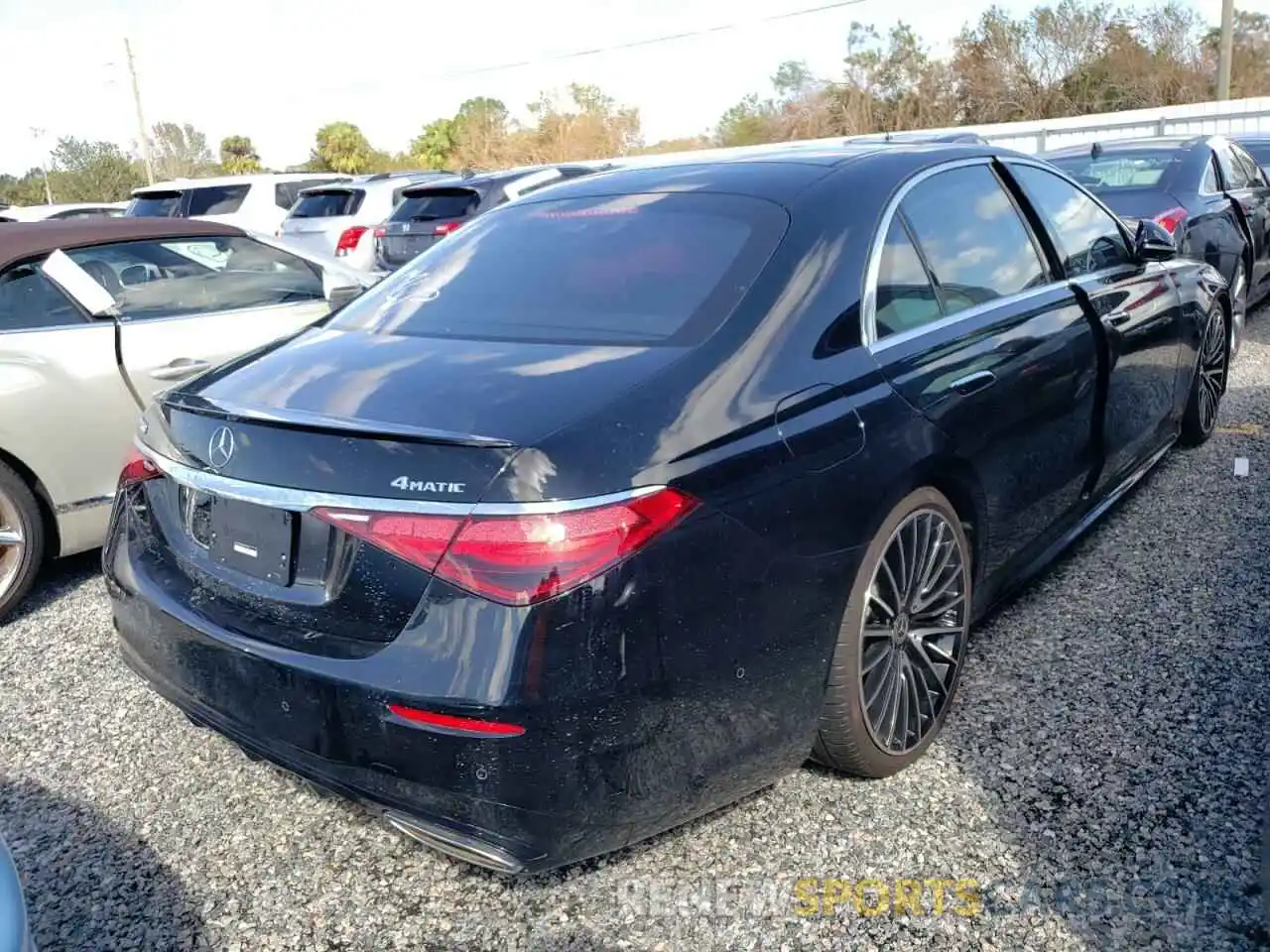 4 Photograph of a damaged car W1K6G7GB8NA129777 MERCEDES-BENZ S-CLASS 2022