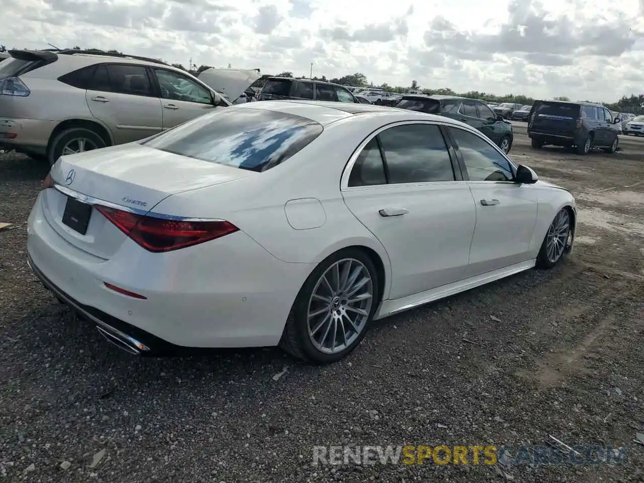 3 Photograph of a damaged car W1K6G6KB7PA197668 MERCEDES-BENZ S S580E 4M 2023