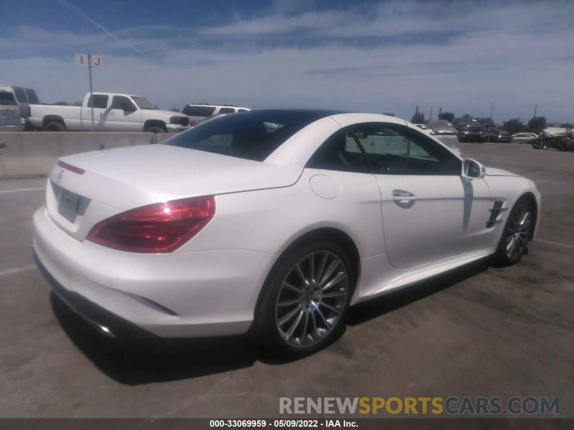 4 Photograph of a damaged car W1KJK6GA8LF060888 MERCEDES-BENZ SL 2020