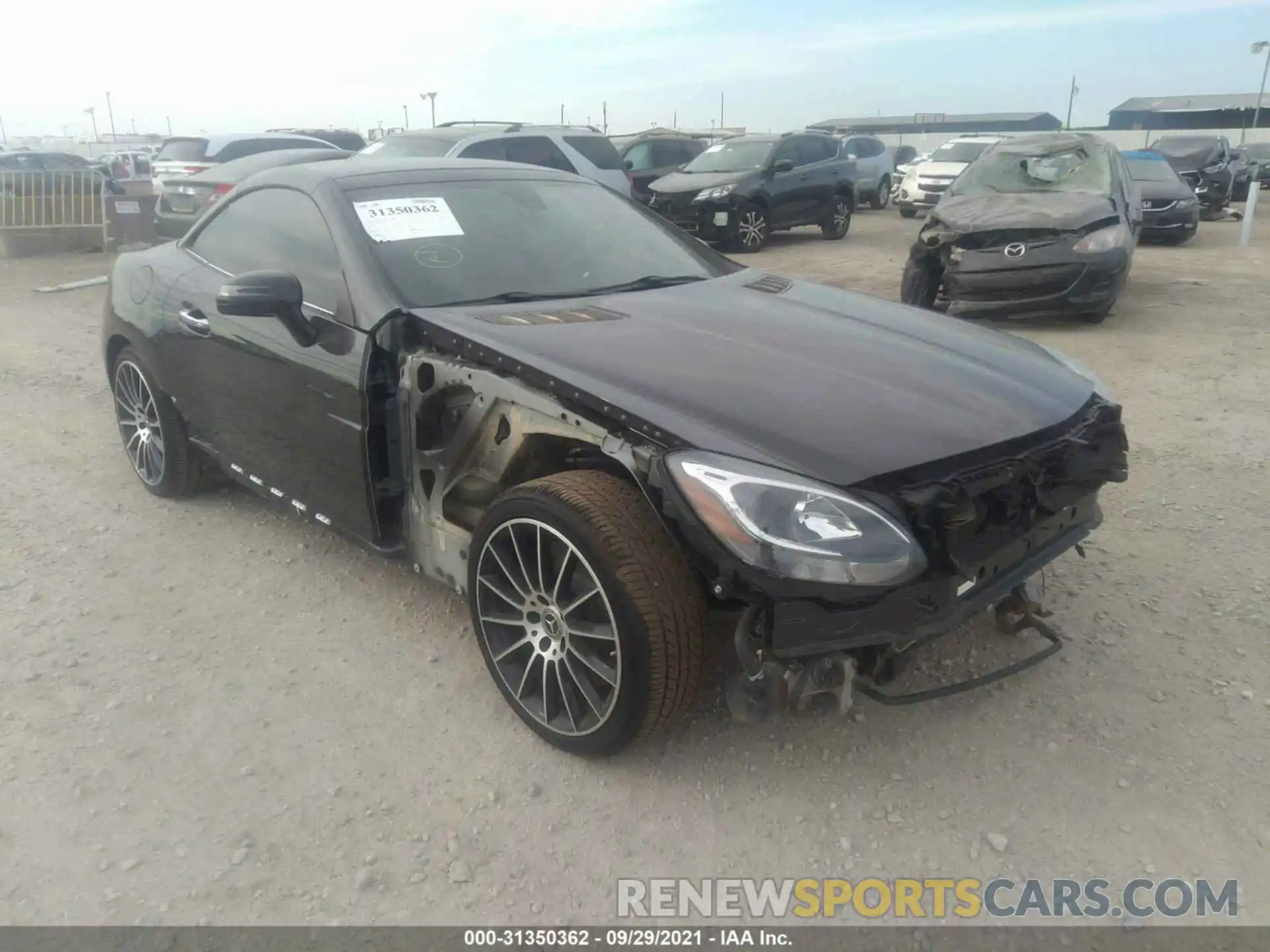 1 Photograph of a damaged car WDDPK3JA2KF158993 MERCEDES-BENZ SLC 2019