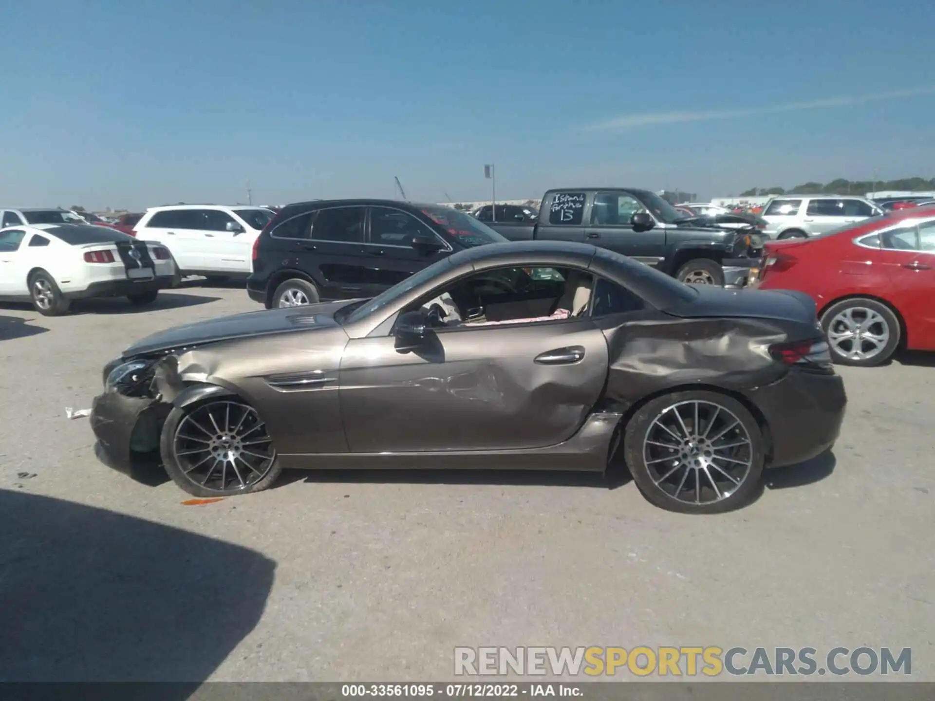 6 Photograph of a damaged car WDDPK3JA3KF162664 MERCEDES-BENZ SLC 2019