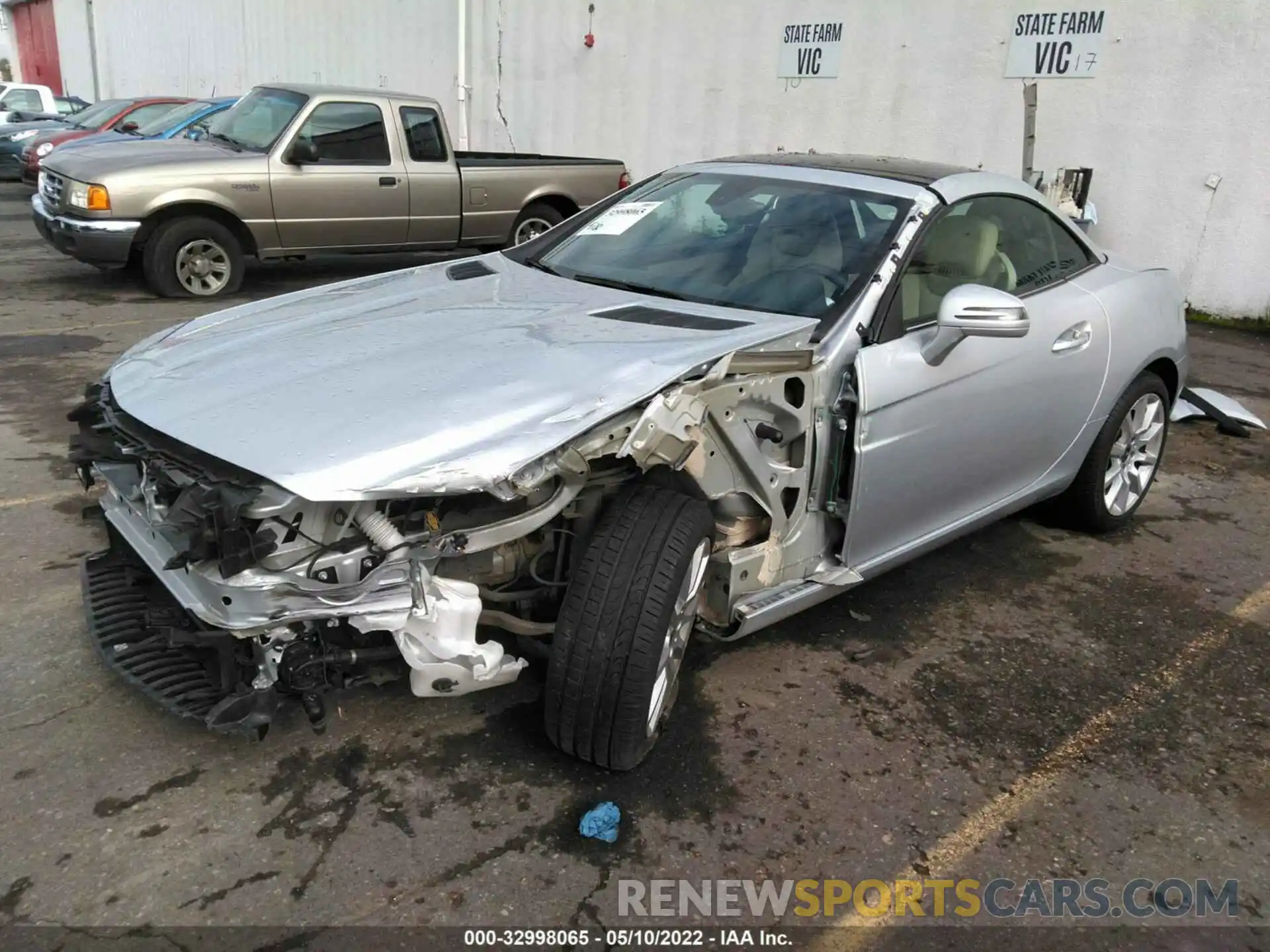 2 Photograph of a damaged car WDDPK3JA4KF158252 MERCEDES-BENZ SLC 2019