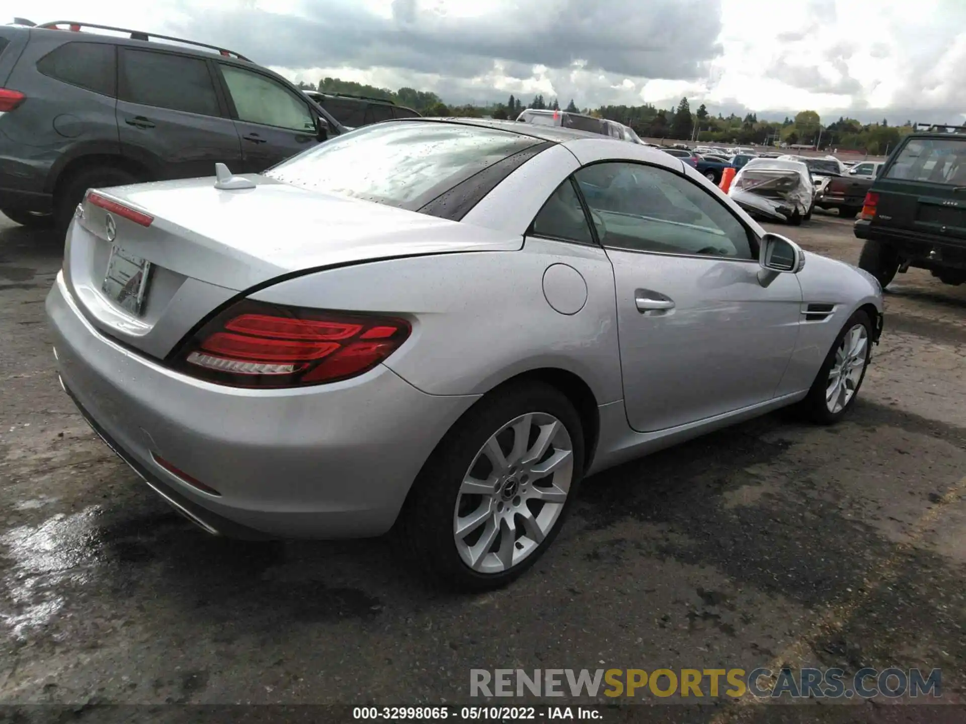 4 Photograph of a damaged car WDDPK3JA4KF158252 MERCEDES-BENZ SLC 2019