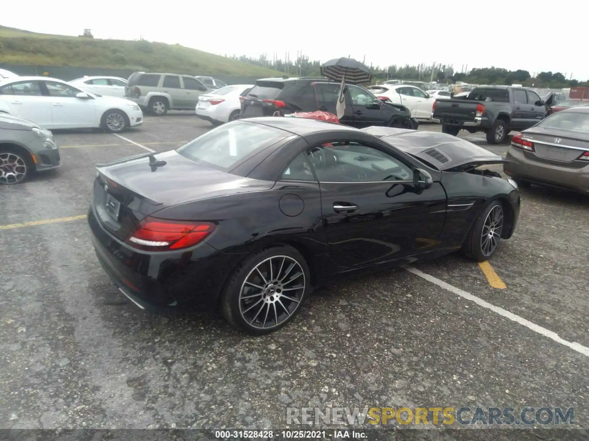 4 Photograph of a damaged car WDDPK3JA7KF164868 MERCEDES-BENZ SLC 2019