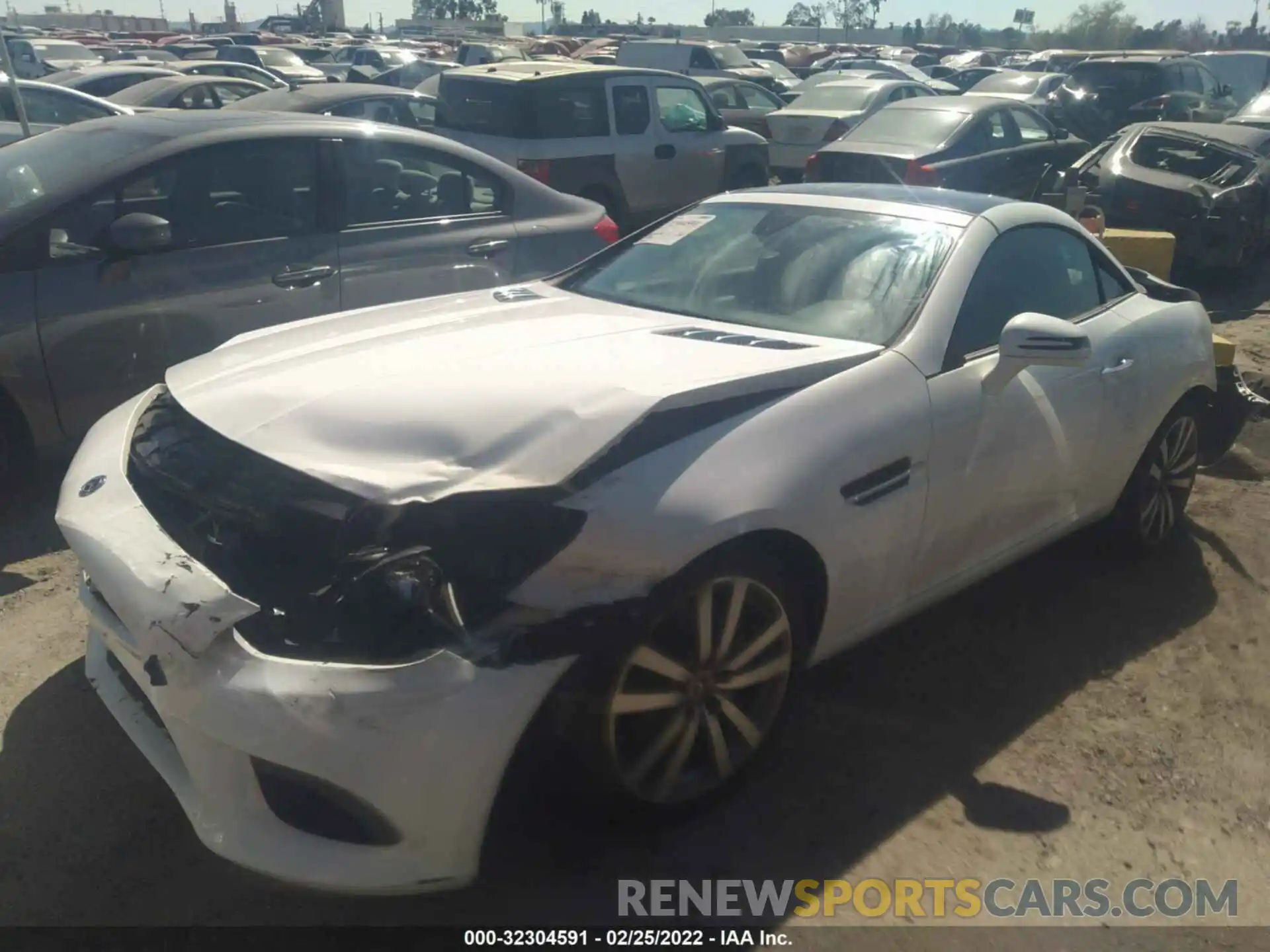 2 Photograph of a damaged car WDDPK3JA8KF157864 MERCEDES-BENZ SLC 2019