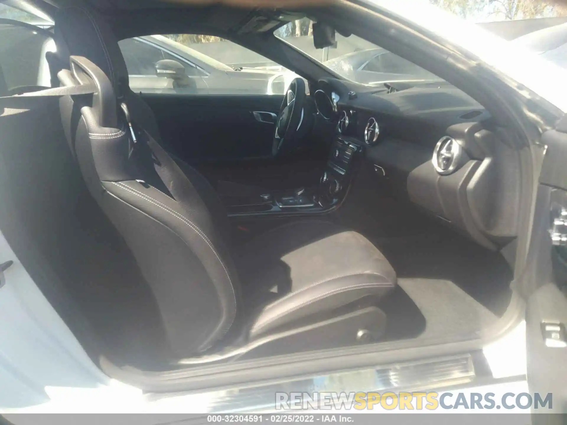 5 Photograph of a damaged car WDDPK3JA8KF157864 MERCEDES-BENZ SLC 2019