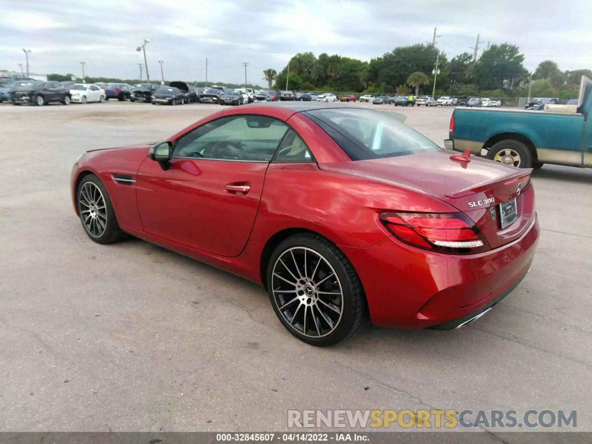 3 Photograph of a damaged car WDDPK3JA9KF162796 MERCEDES-BENZ SLC 2019