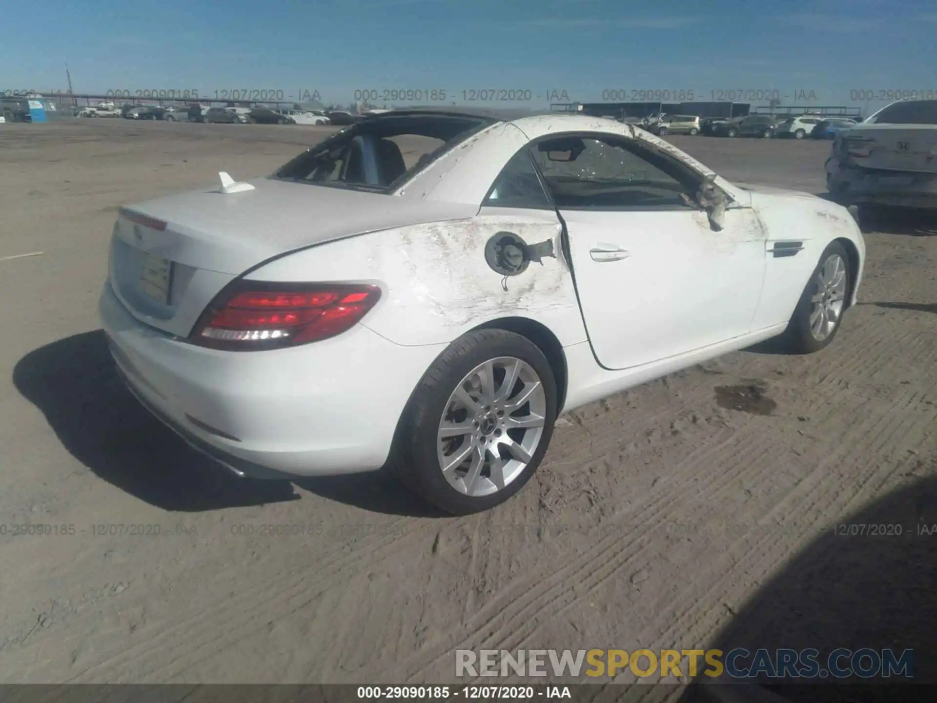 4 Photograph of a damaged car WDDPK3JAXKF163004 MERCEDES-BENZ SLC 2019