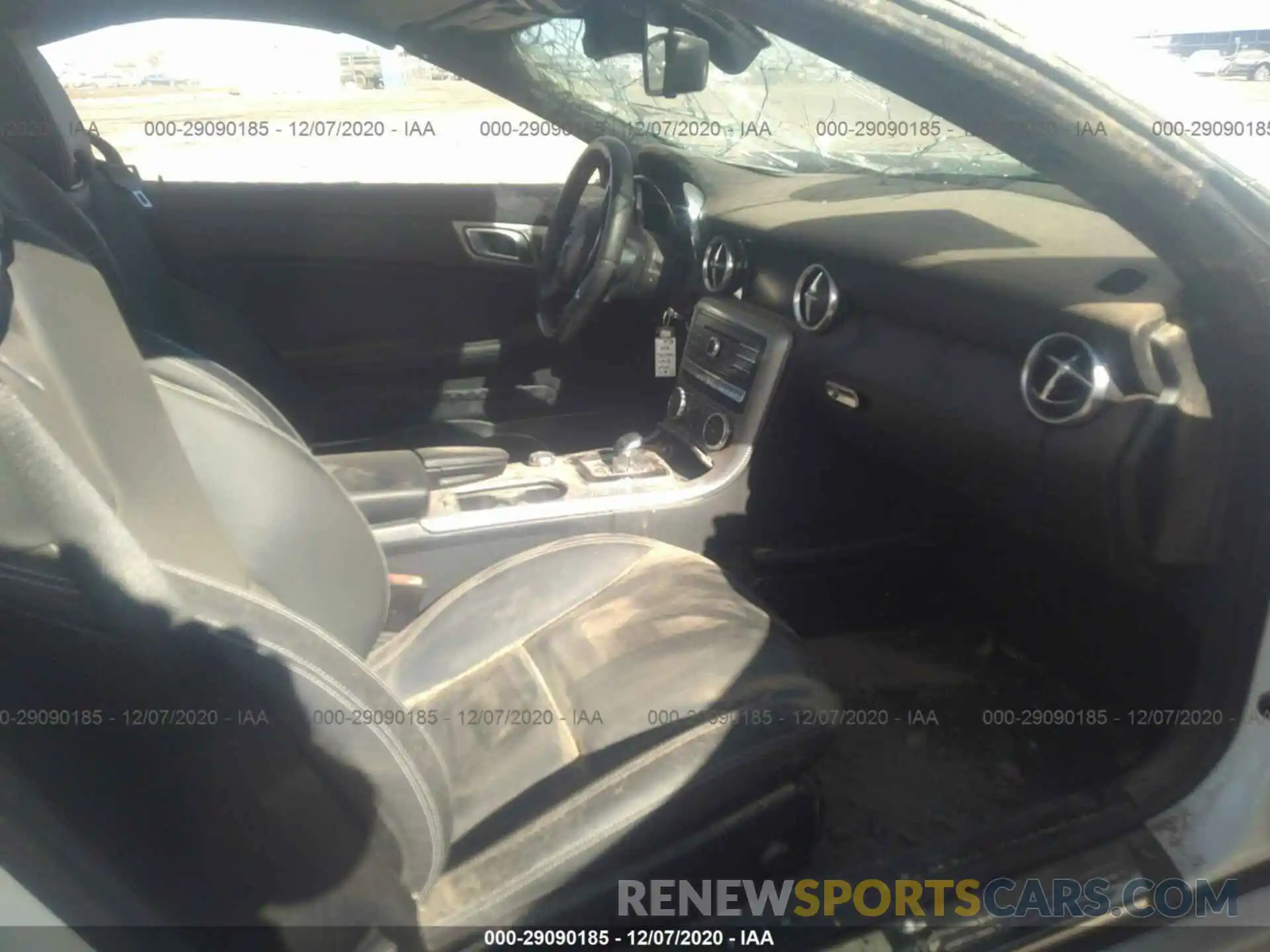 5 Photograph of a damaged car WDDPK3JAXKF163004 MERCEDES-BENZ SLC 2019