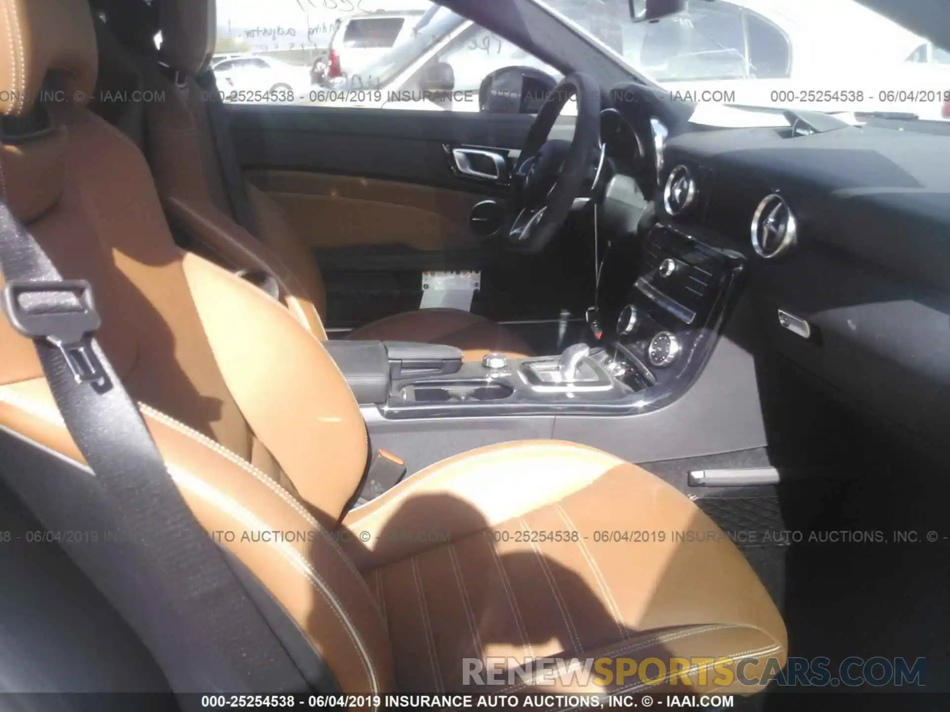 5 Photograph of a damaged car WDDPK6GA2KF158145 MERCEDES-BENZ SLC 2019