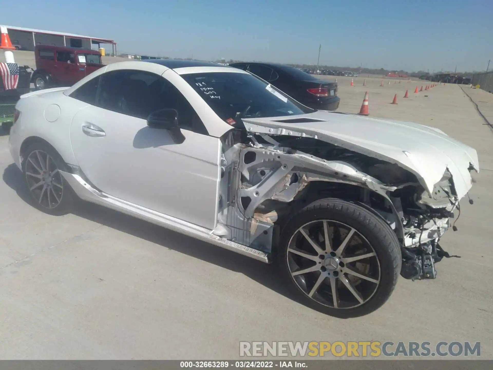 1 Photograph of a damaged car WDDPK6GA6KF161081 MERCEDES-BENZ SLC 2019