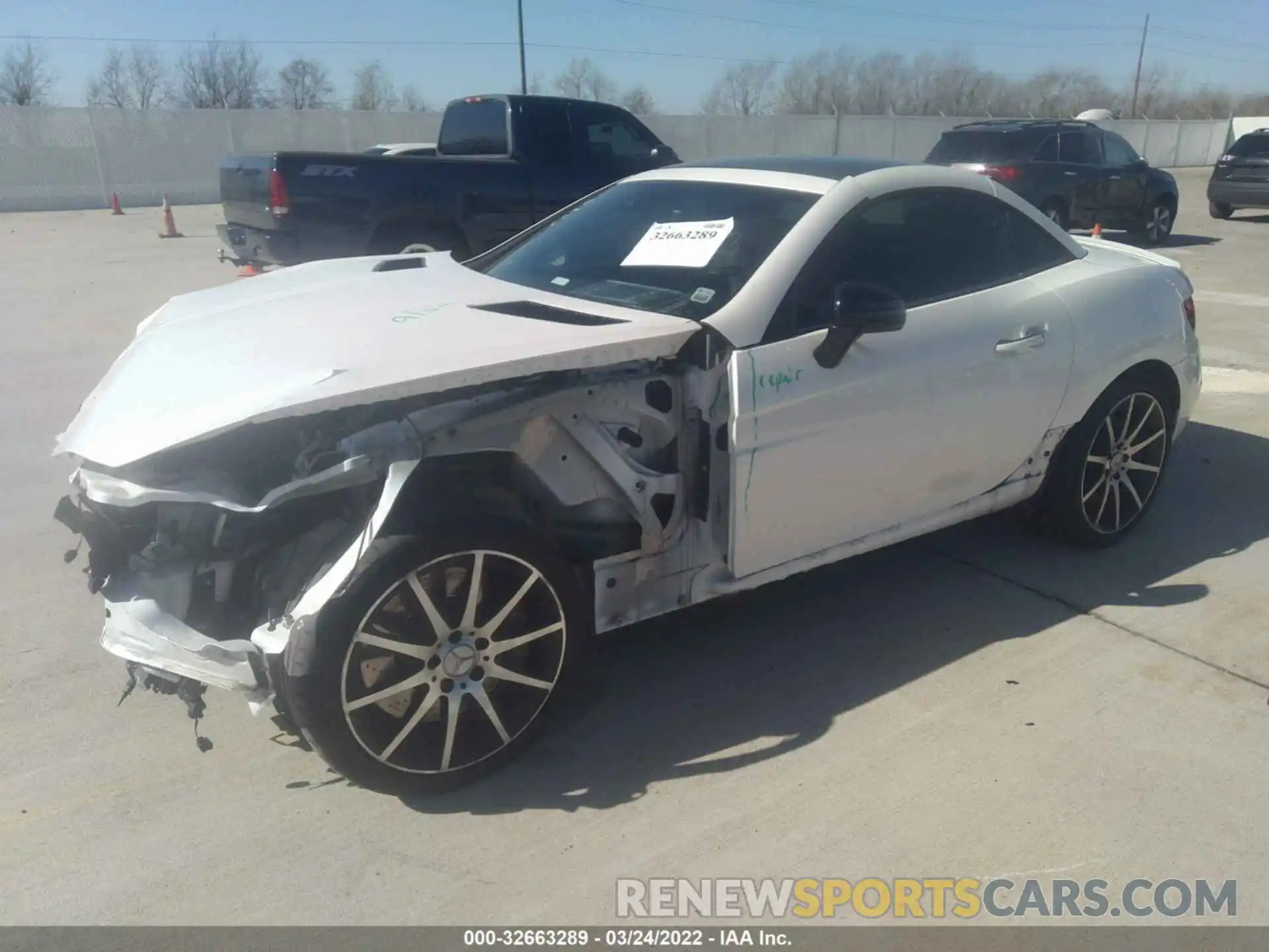 2 Photograph of a damaged car WDDPK6GA6KF161081 MERCEDES-BENZ SLC 2019