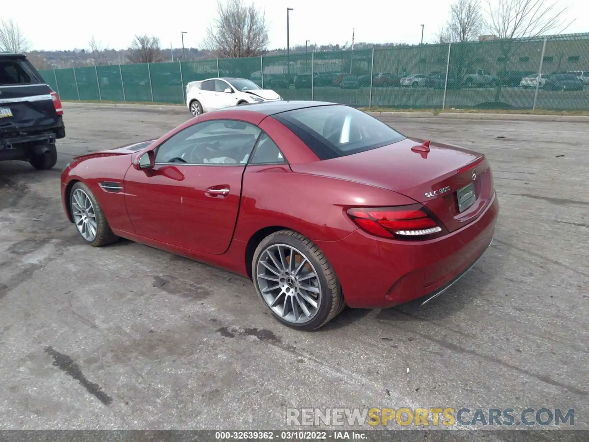 3 Photograph of a damaged car W1KPK3JA0LF170562 MERCEDES-BENZ SLC 2020