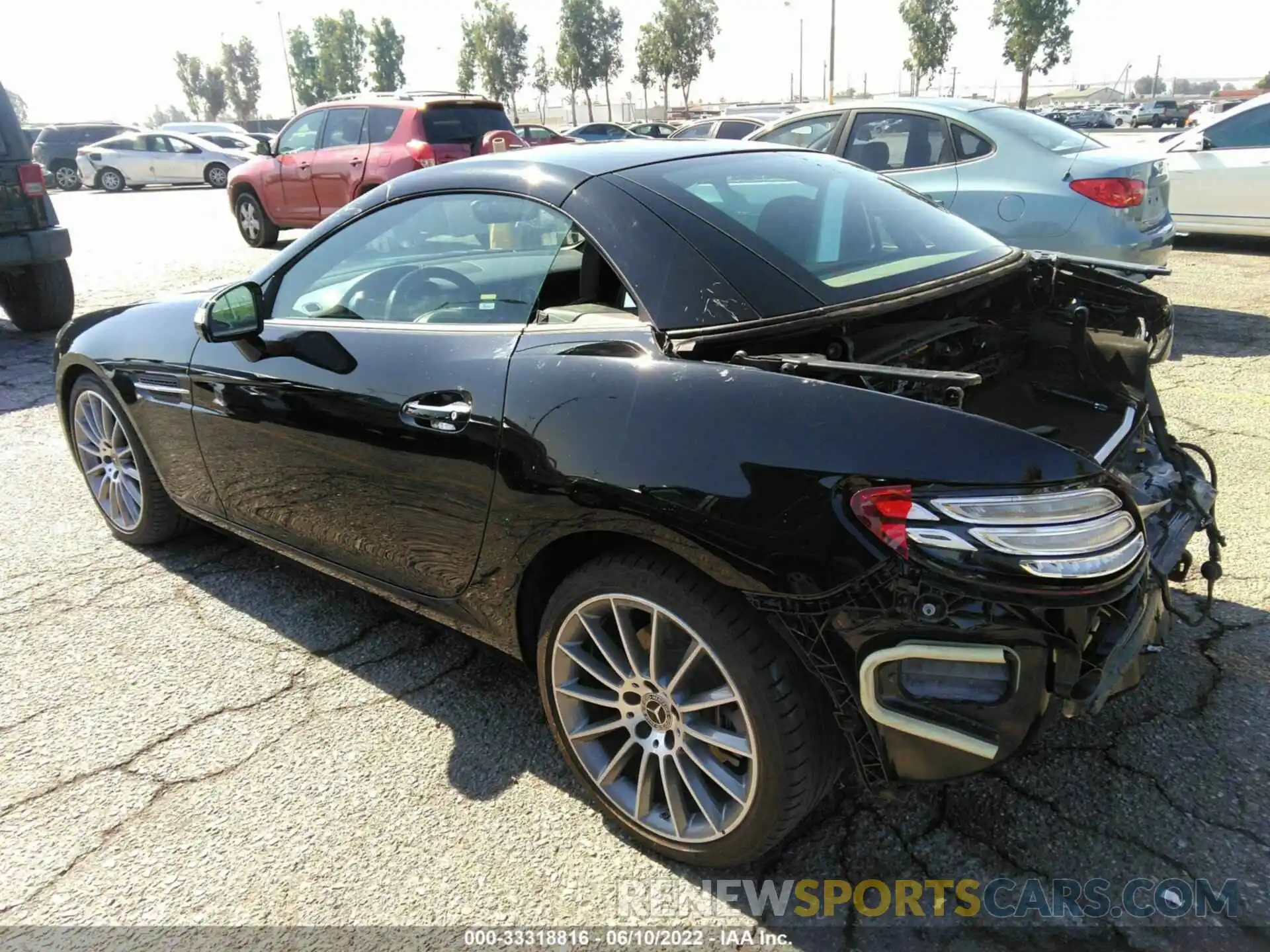 3 Photograph of a damaged car W1KPK3JA3LF169941 MERCEDES-BENZ SLC 2020