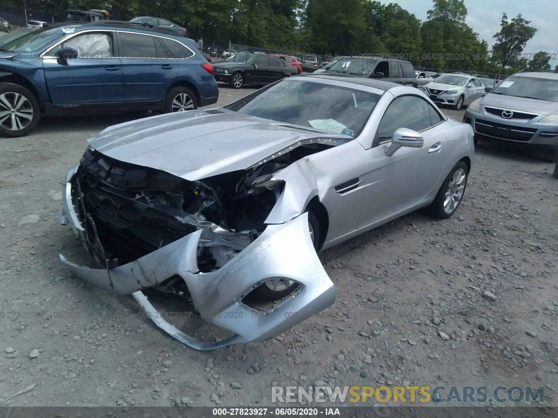 2 Photograph of a damaged car W1KPK3JA4LF169706 MERCEDES-BENZ SLC 2020