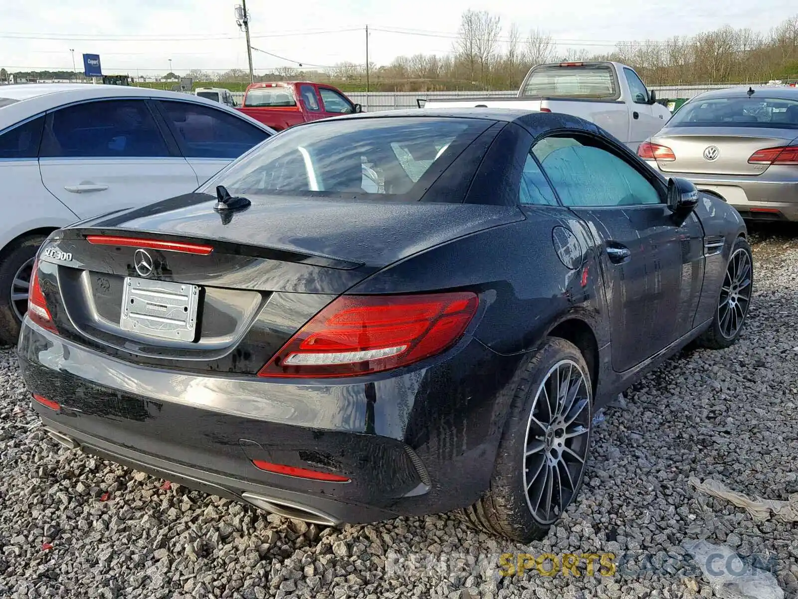 4 Photograph of a damaged car WDDPK3JA4KF159319 MERCEDES-BENZ SLC 300 2019